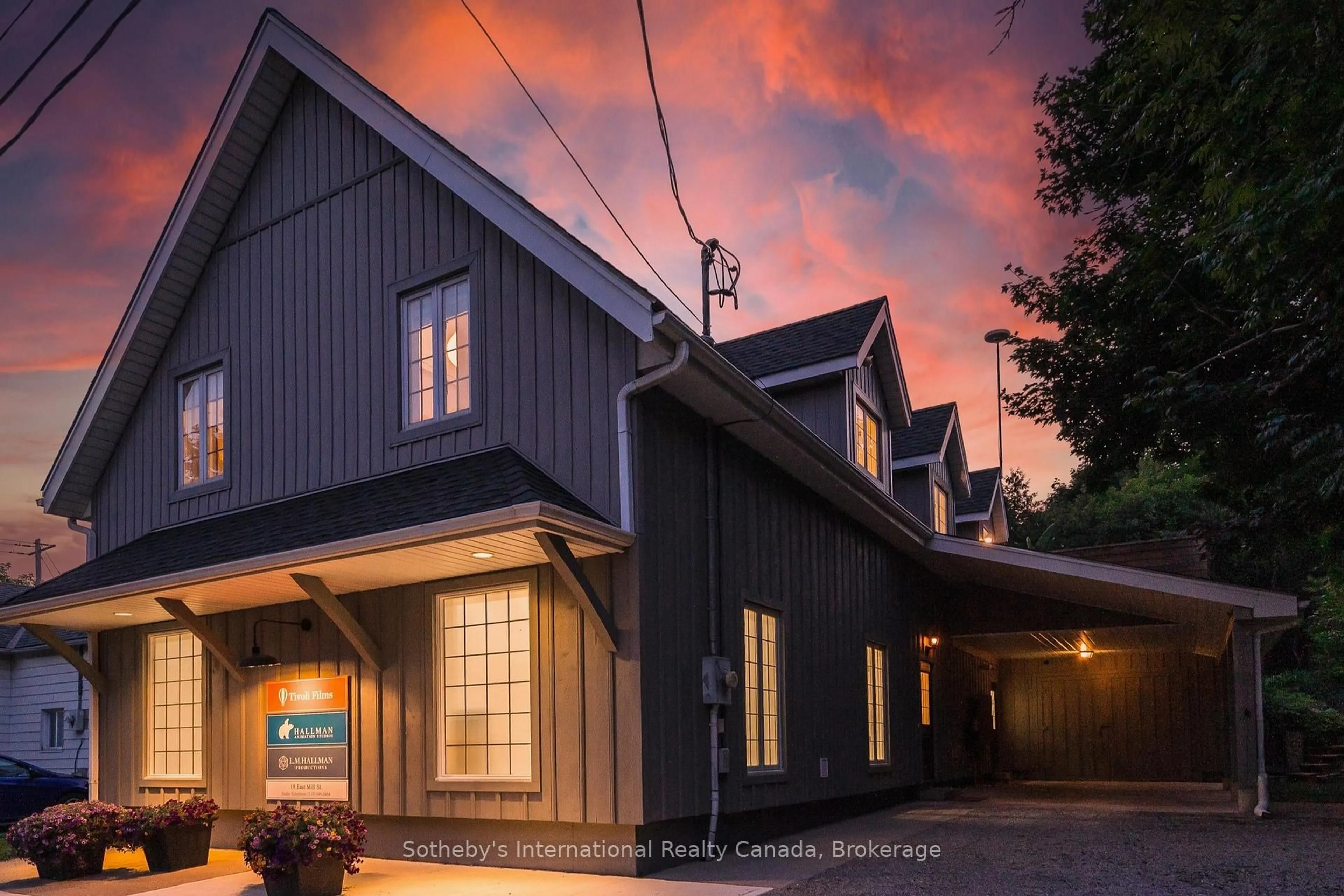 Indoor garage for 18 East Mill St, Centre Wellington Ontario N0B 1S0