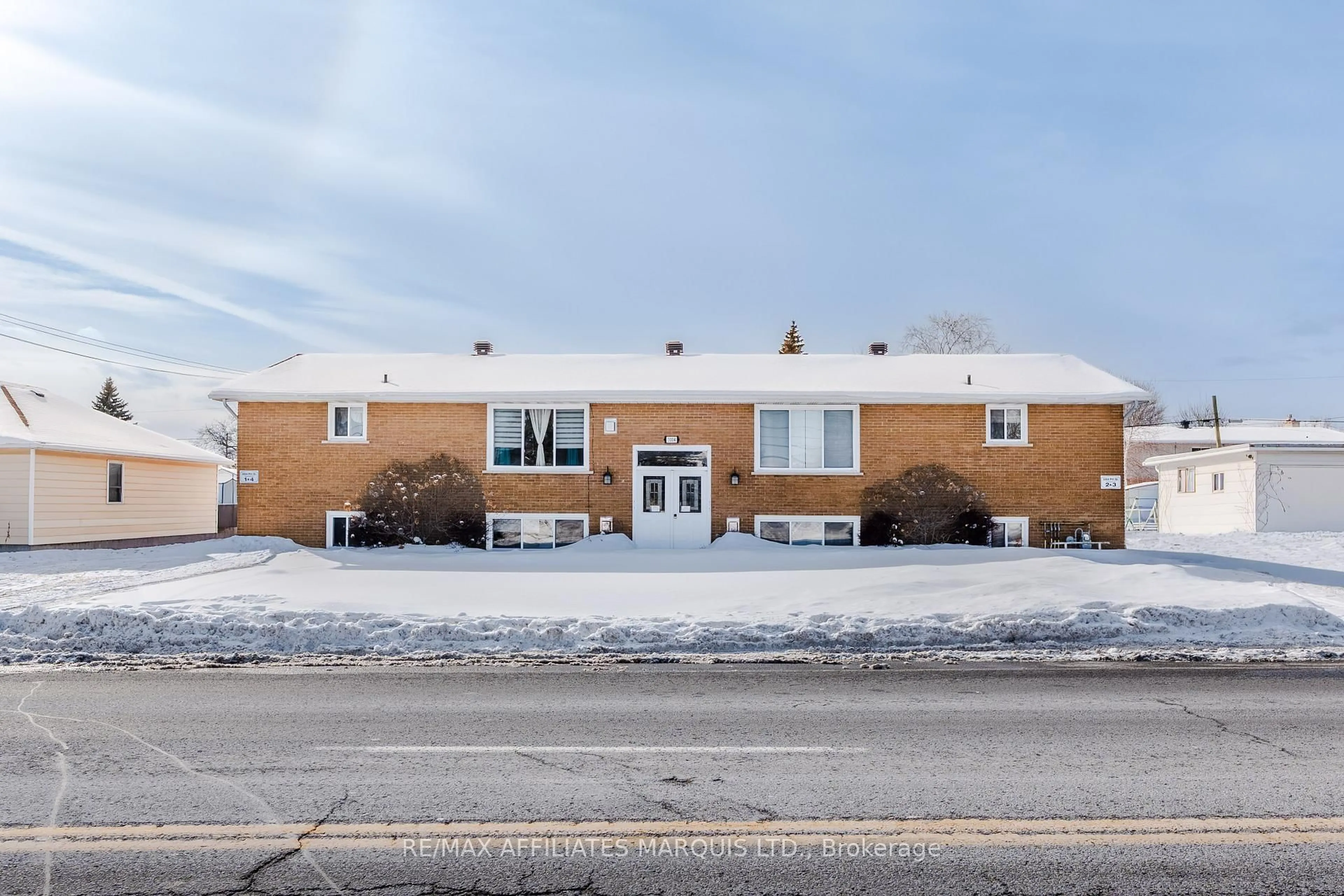 Unknown for 3004 Pitt St, Cornwall Ontario K6K 1A6