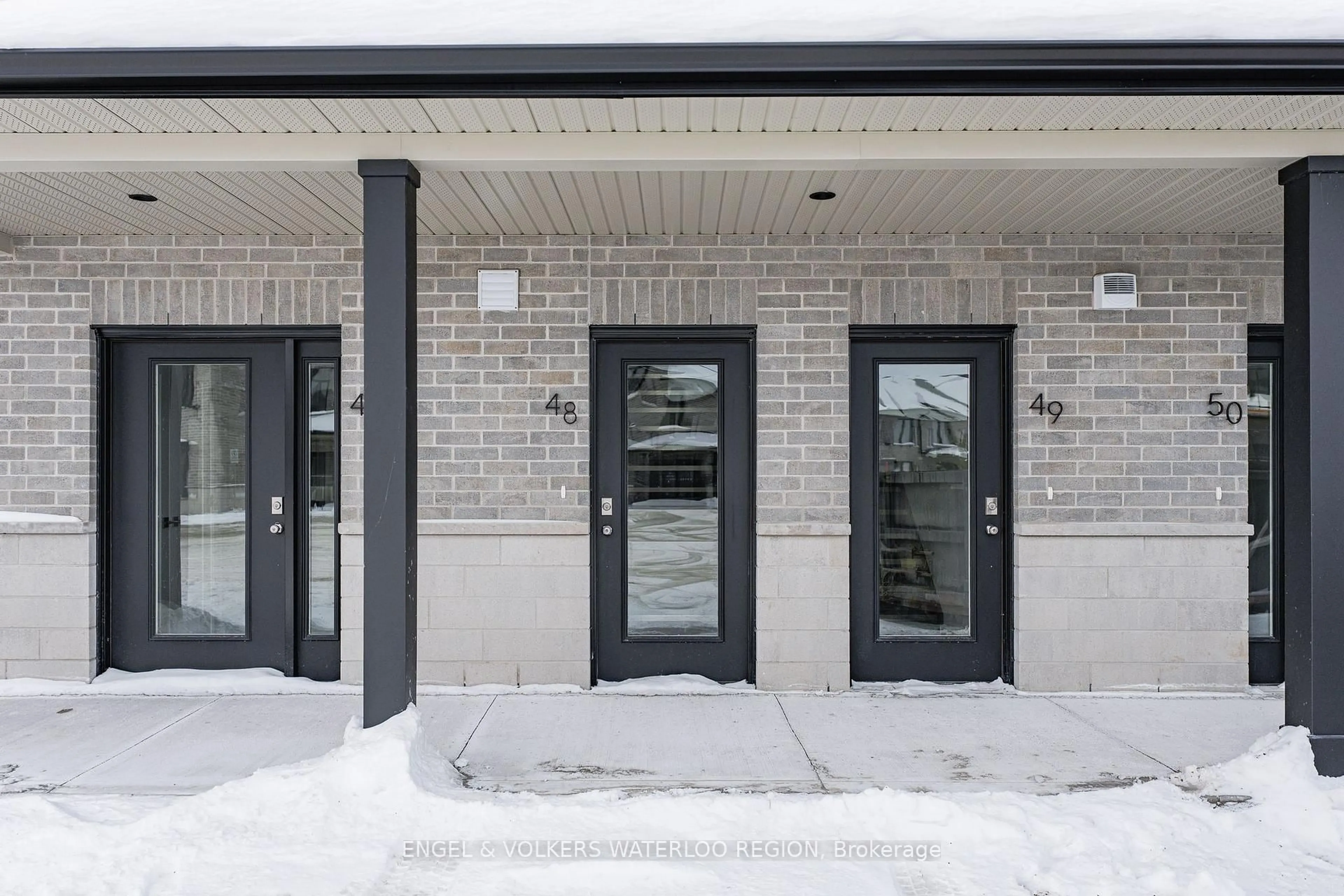 Indoor entryway for 3202 Vivian Line #48, Stratford Ontario N5A 0K6