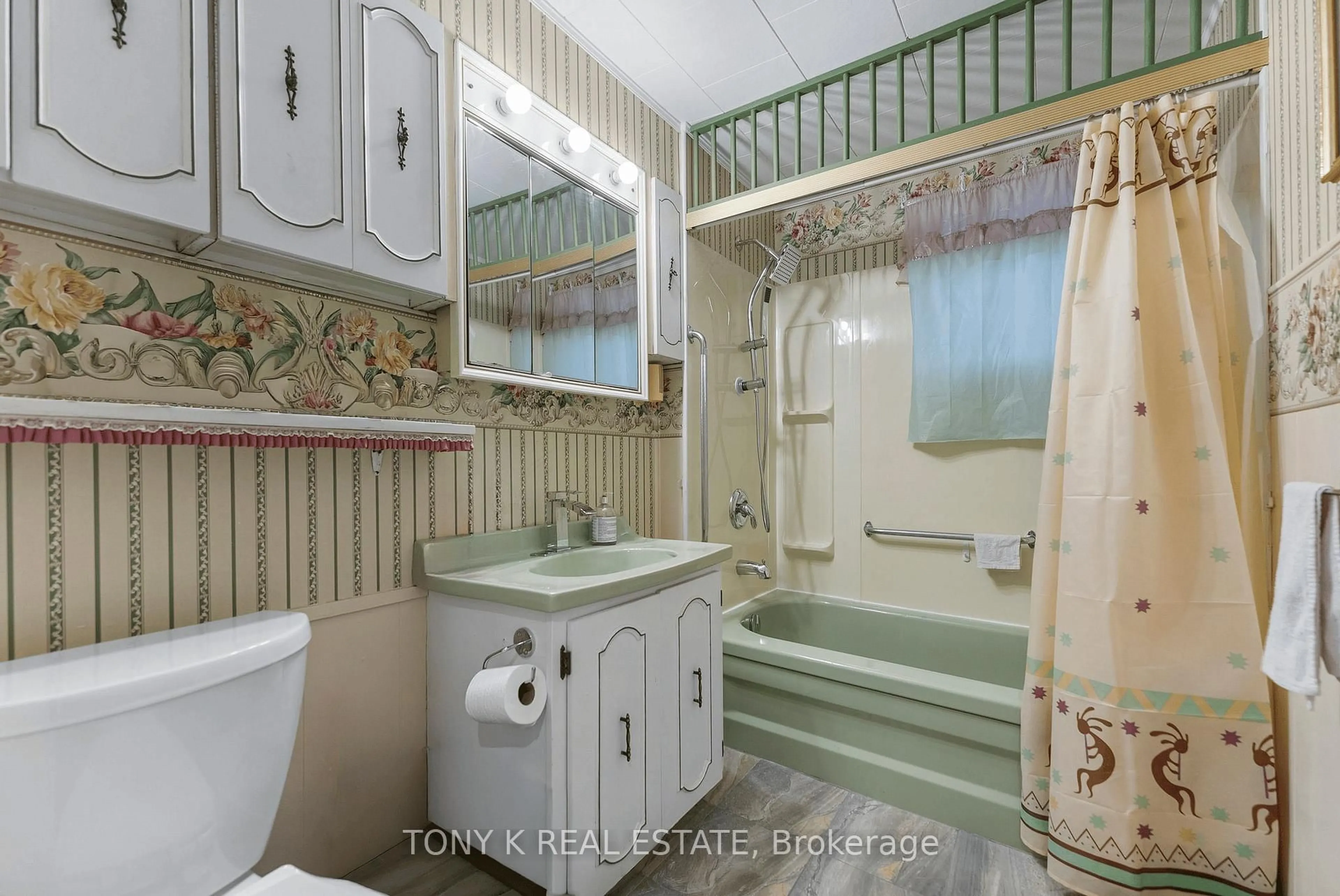 Standard bathroom, ceramic/tile floor for 29325 Highway 28, Bancroft Ontario K0L 1C0