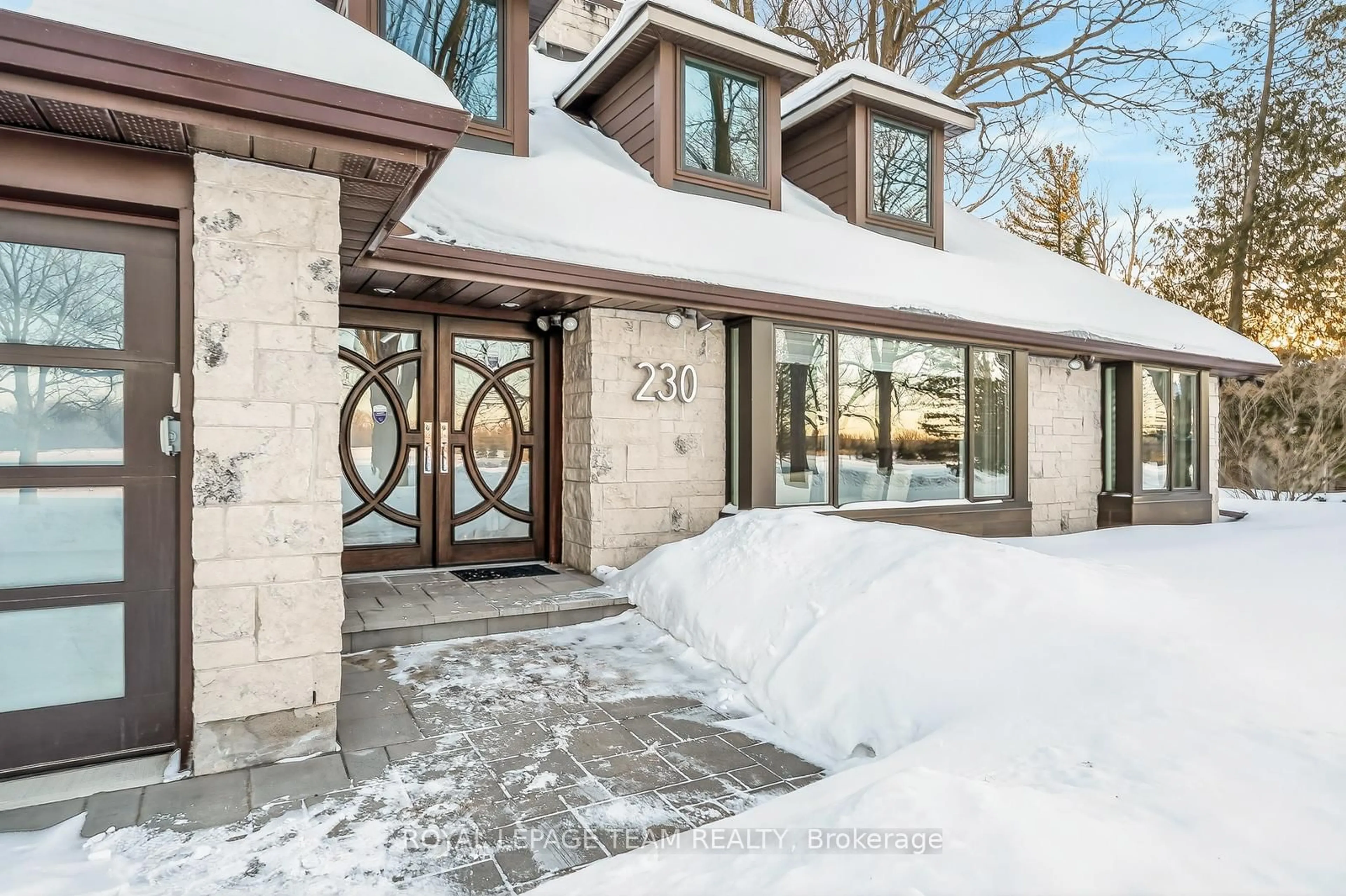 Unknown for 230 Sandridge Rd, Ottawa Ontario K1L 5A2