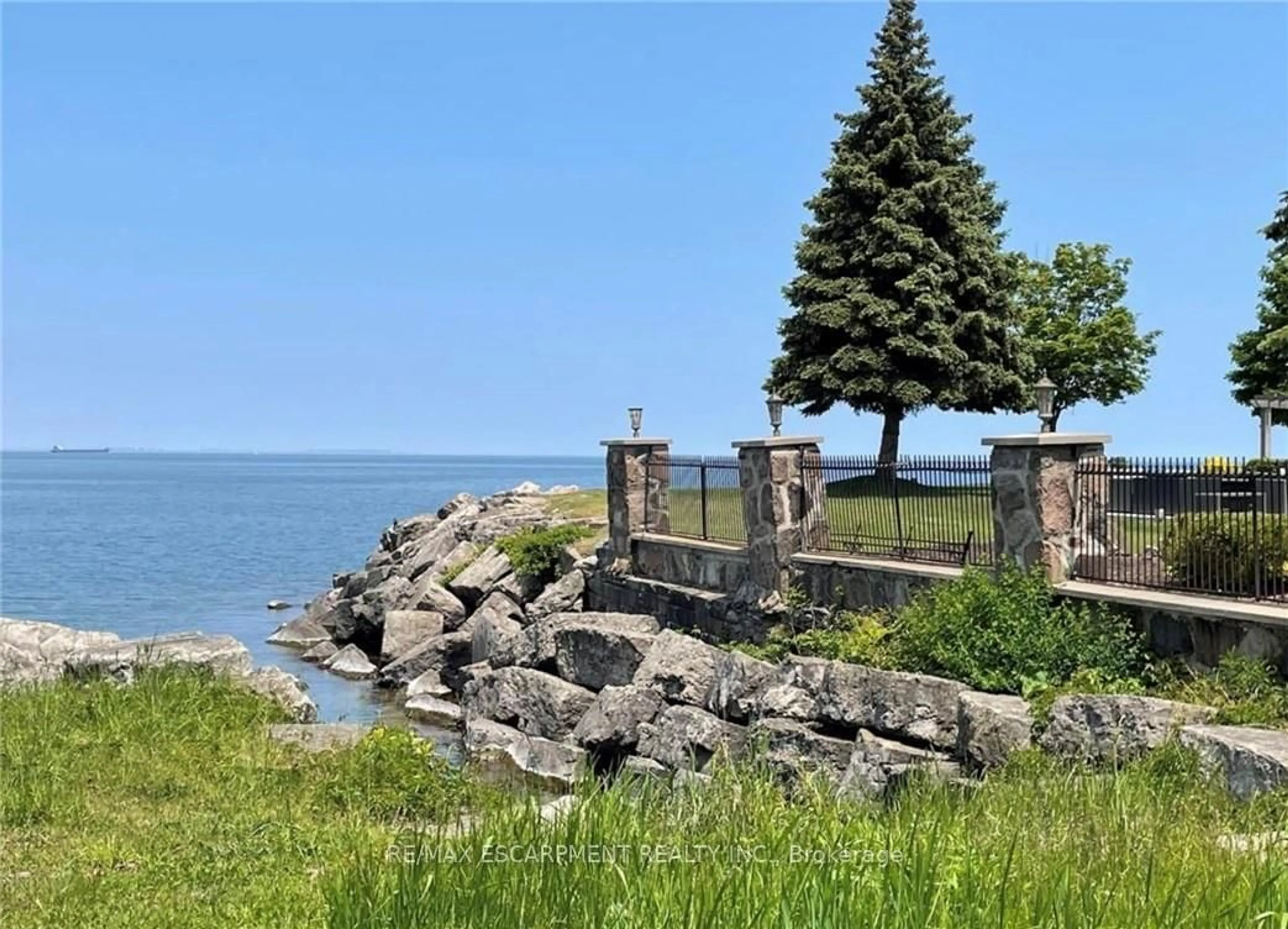 Patio, water/lake/river/ocean view for 2 Harbour Dr #14, Hamilton Ontario L8E 6B1