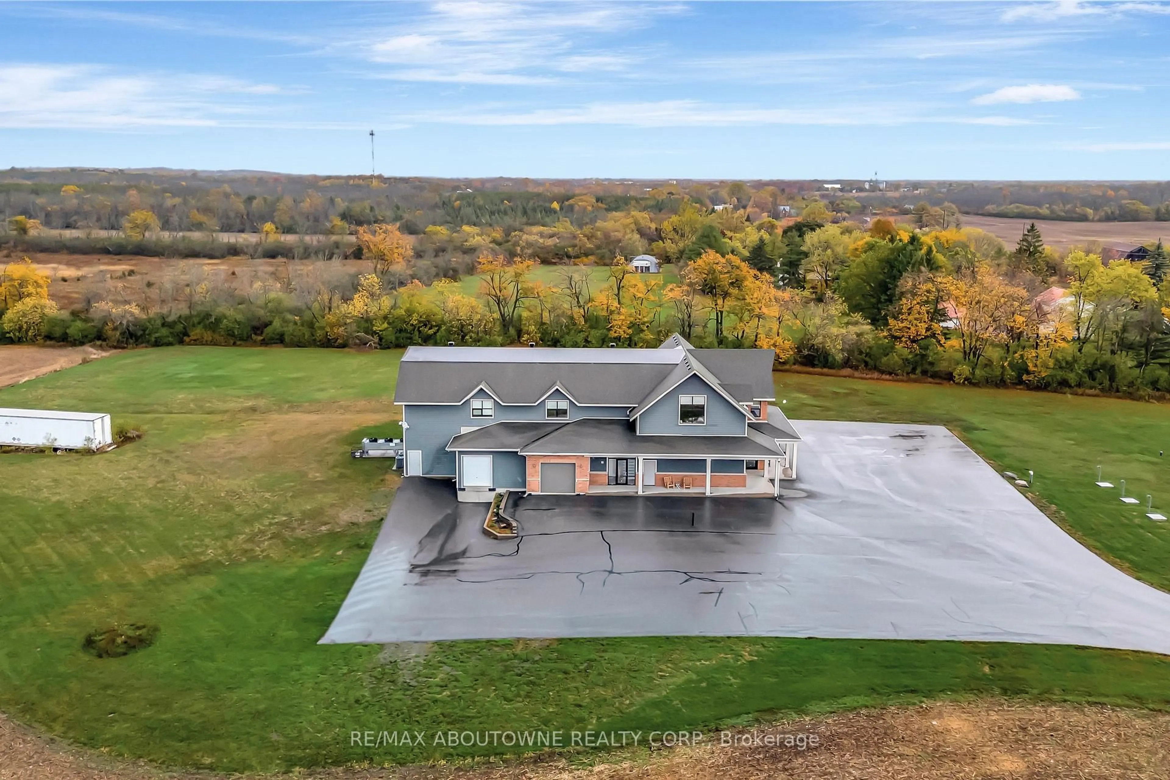 A pic from outside/outdoor area/front of a property/back of a property/a pic from drone, water/lake/river/ocean view for 842 Hamilton Rd, Belleville Ontario K8N 4Z5