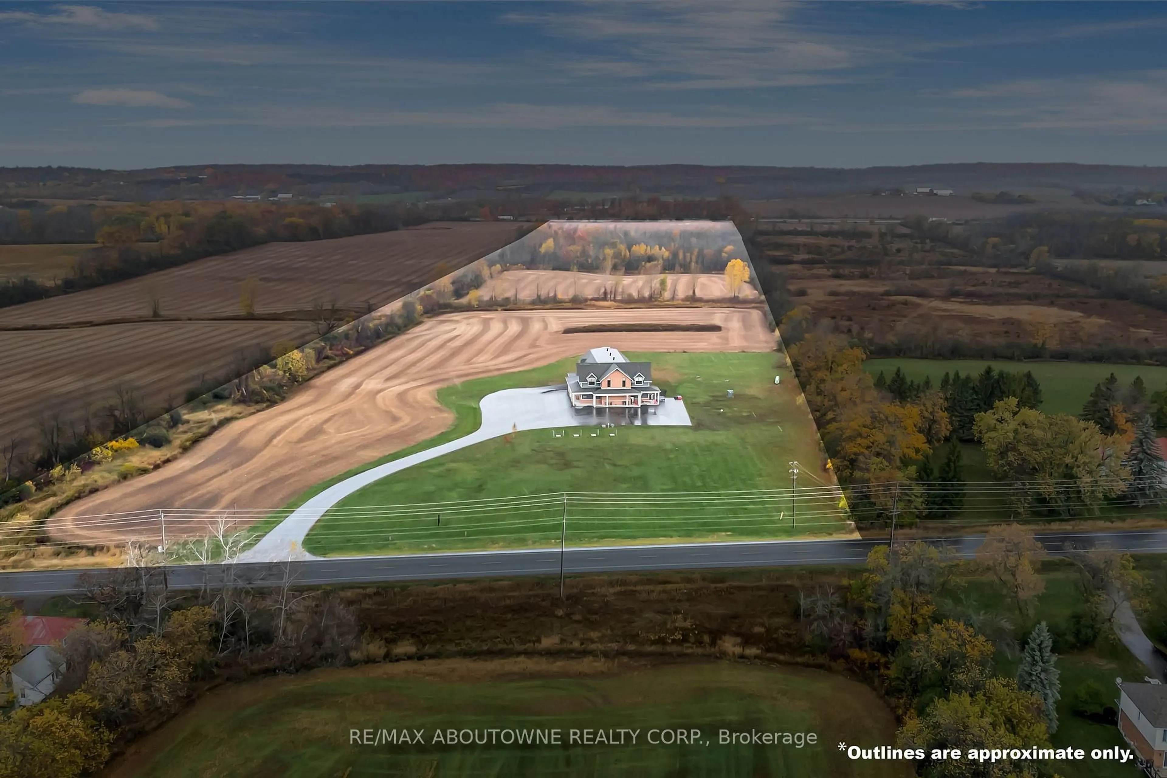 A pic from outside/outdoor area/front of a property/back of a property/a pic from drone, unknown for 842 Hamilton Rd, Belleville Ontario K8N 4Z5