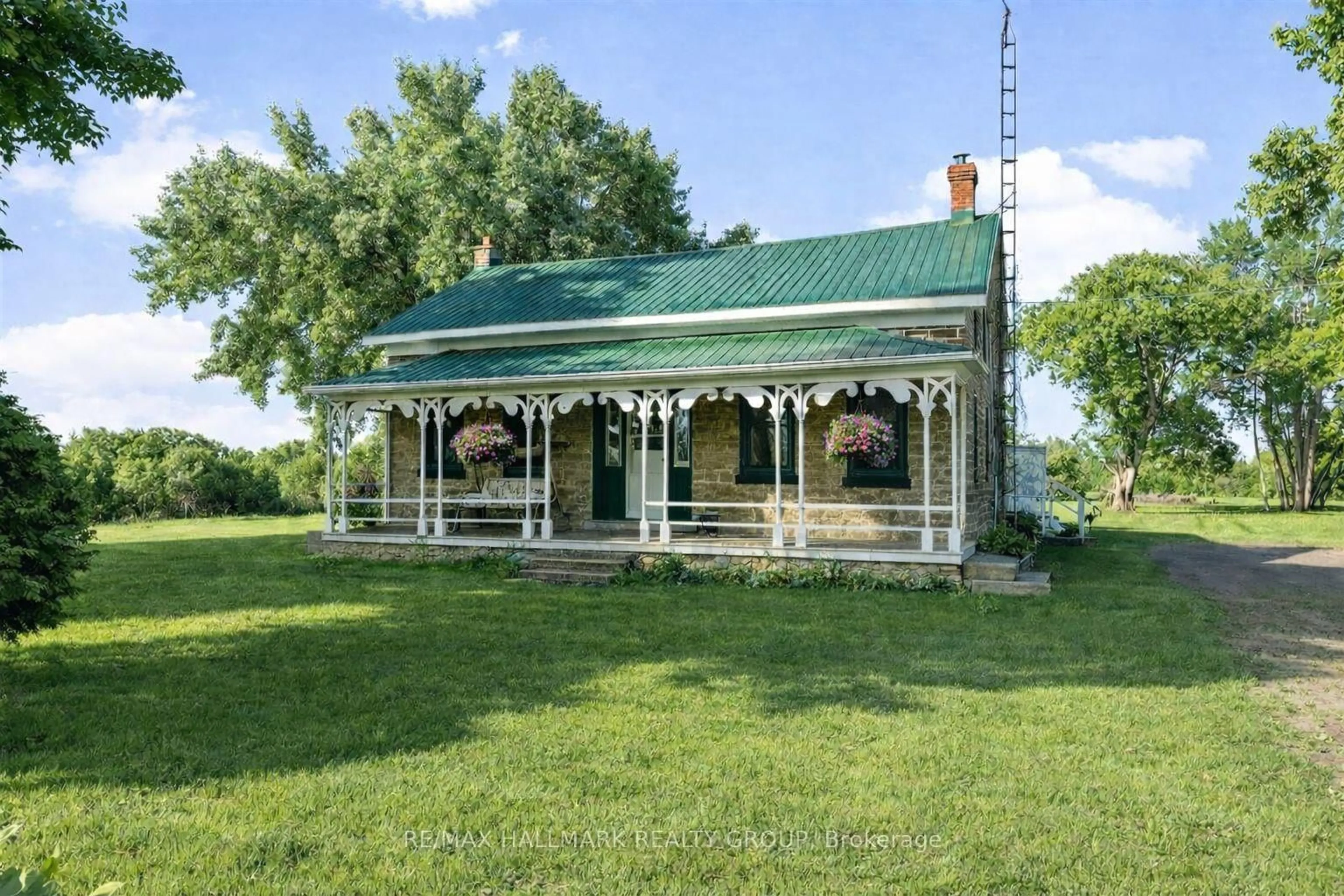 A pic from outside/outdoor area/front of a property/back of a property/a pic from drone, building for 2337 Harlem Rd, Rideau Lakes Ontario K0G 1E0