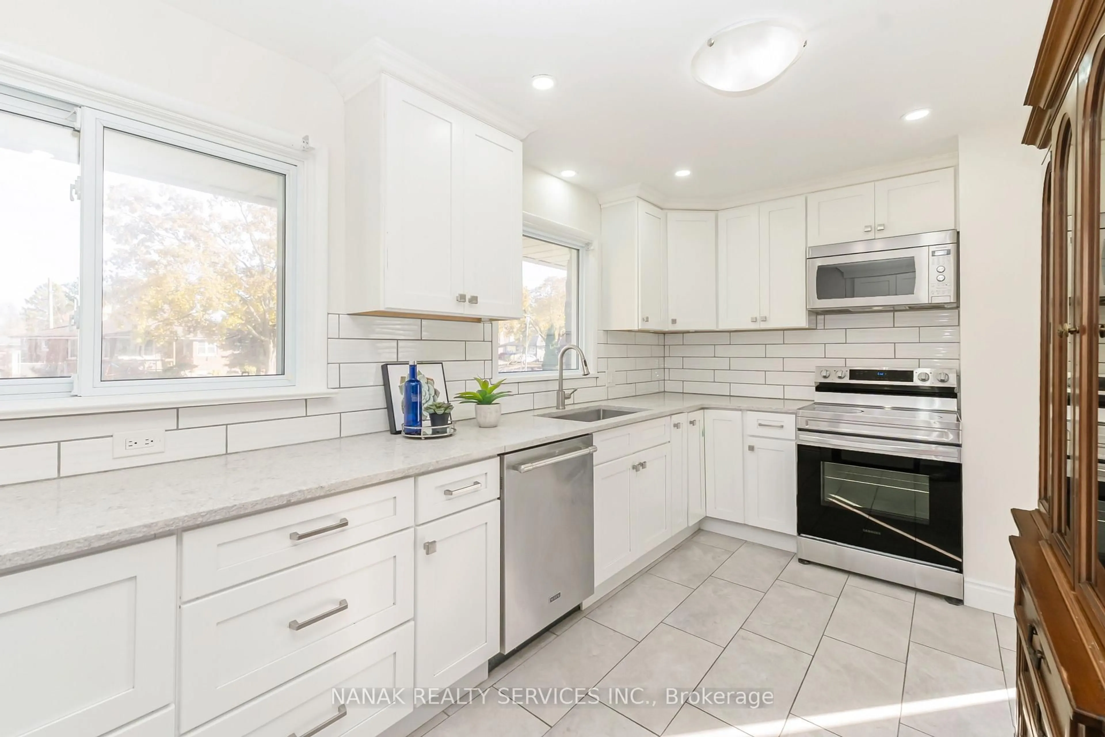 Unknown for 47 JASPER Cres, London East Ontario N5W 1J9