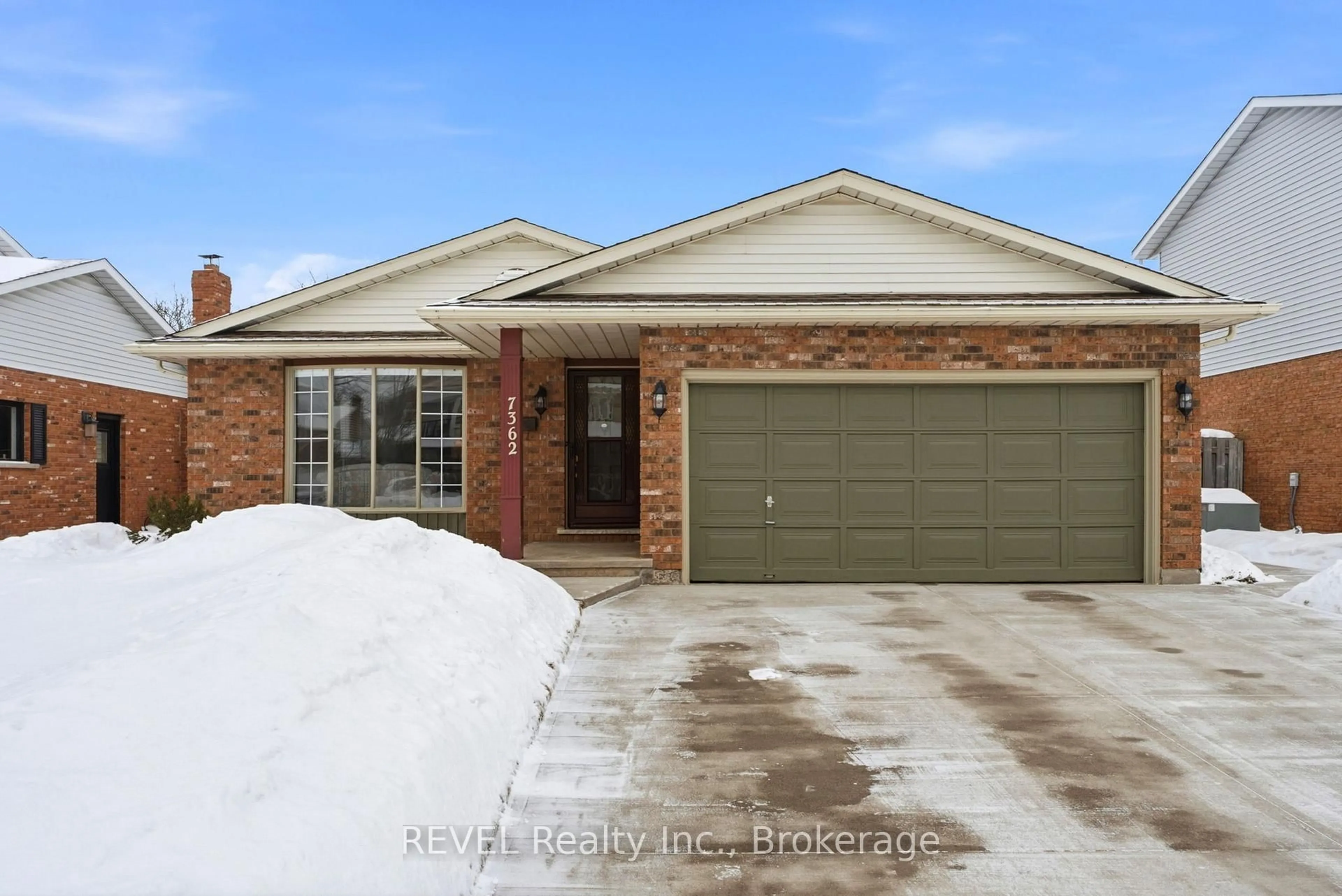 Home with brick exterior material, street for 7362 Nathan Cres, Niagara Falls Ontario L2G 7R6