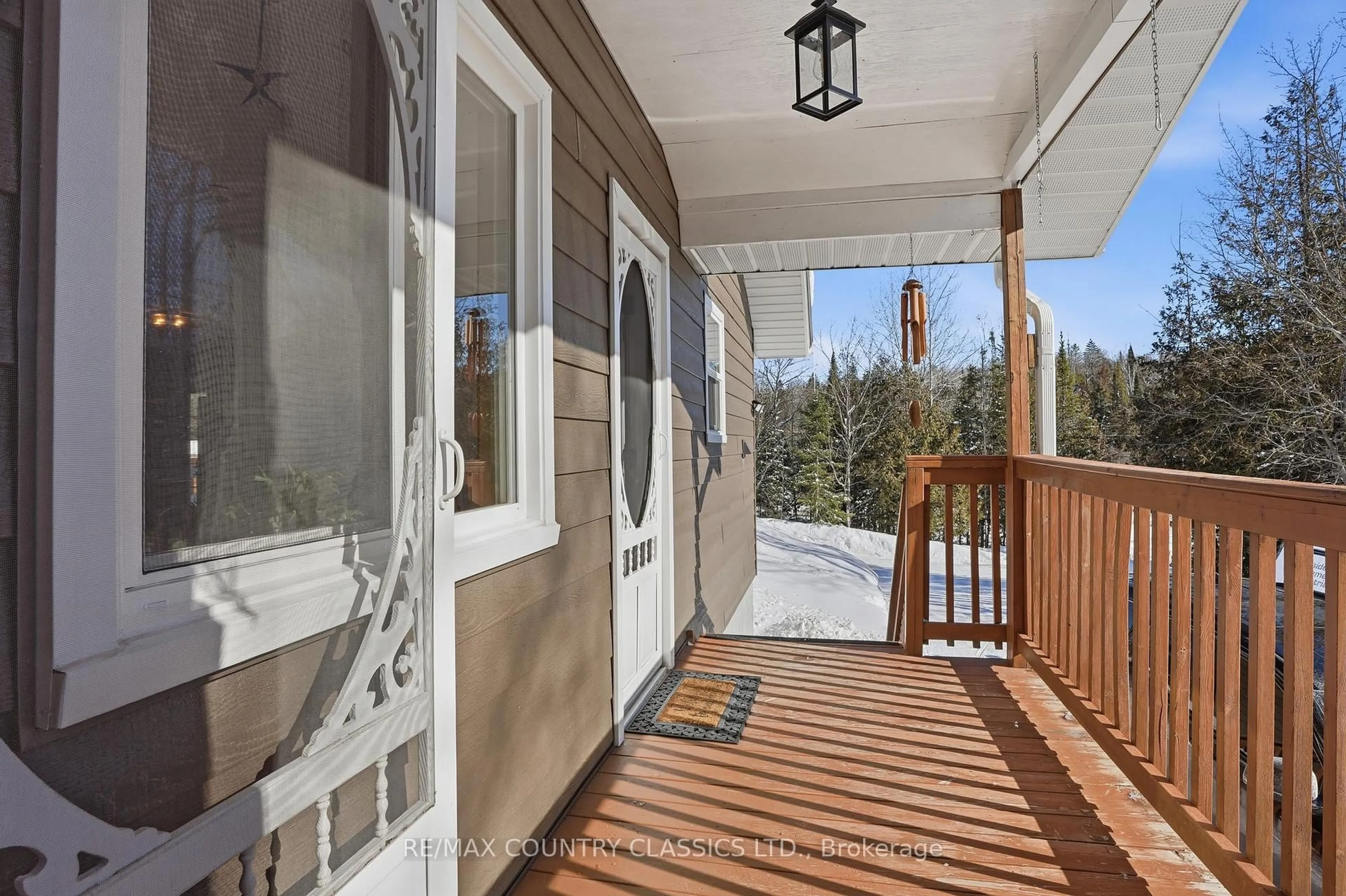 Indoor entryway for 21259 Hwy 62 Highway, Hastings Ontario K0L 1W0