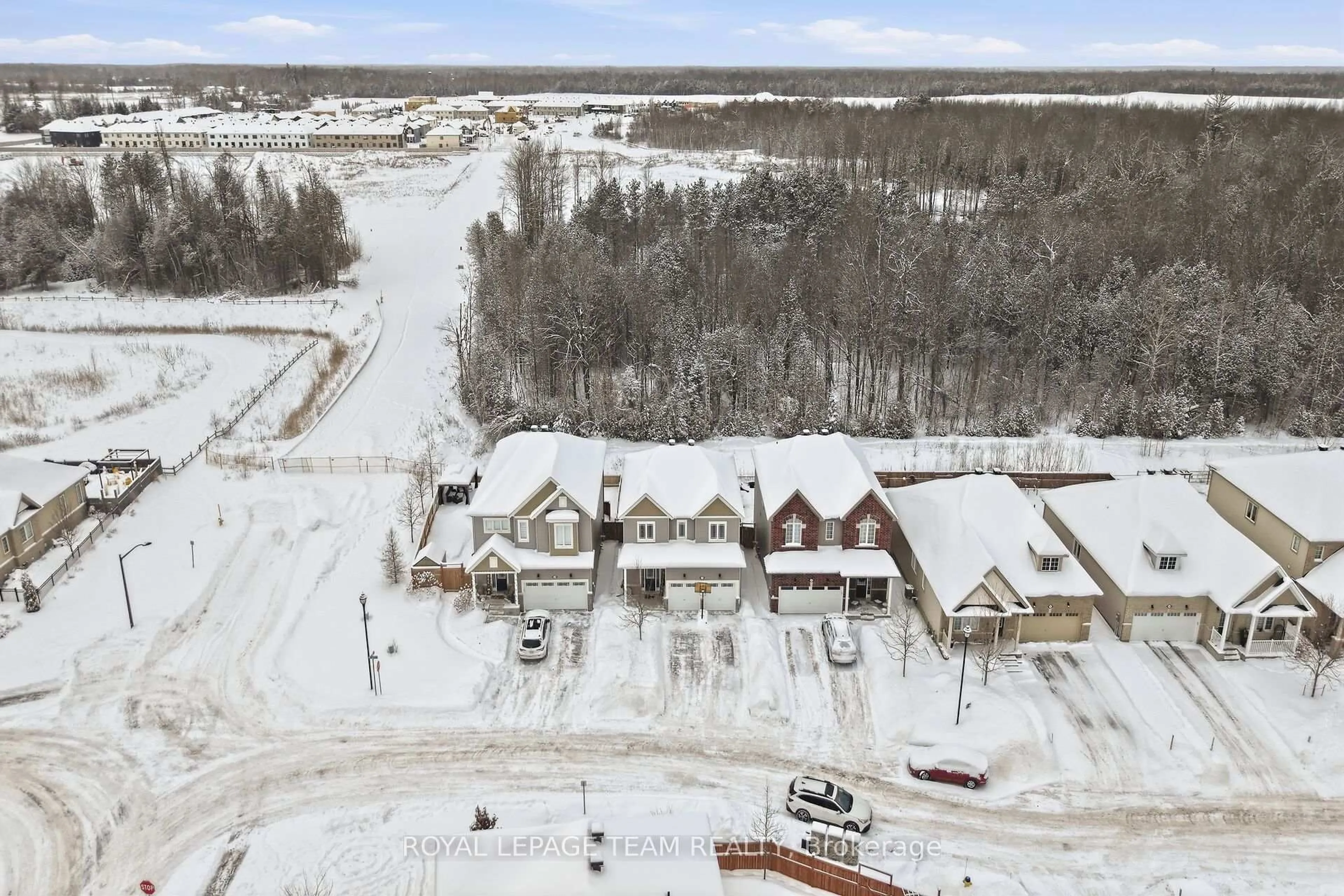 A pic from outside/outdoor area/front of a property/back of a property/a pic from drone, unknown for 3202 Harvester Cres, North Grenville Ontario K0G 1J0
