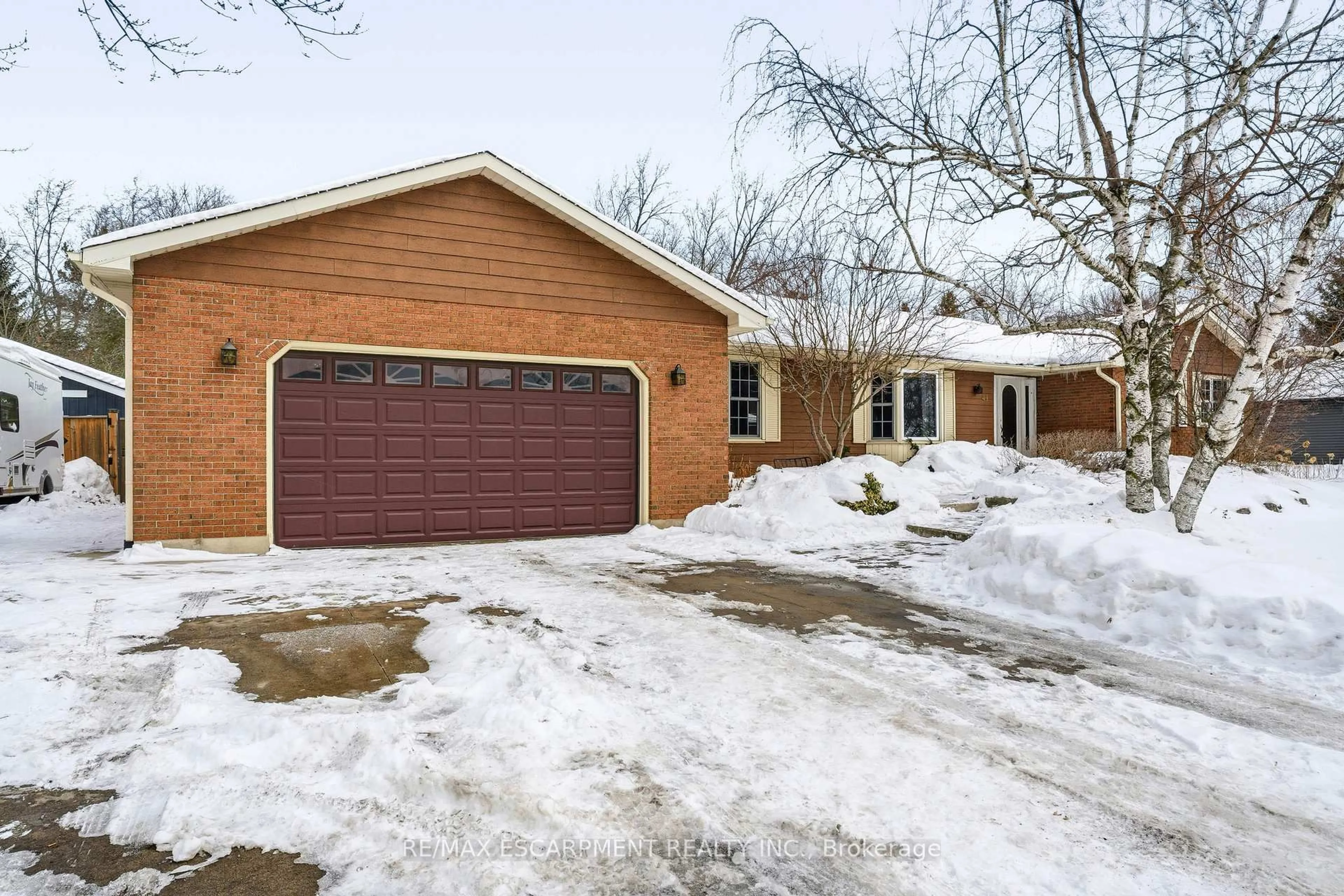 Unknown for 41 John Martin Cres, Hamilton Ontario L0R 2H0