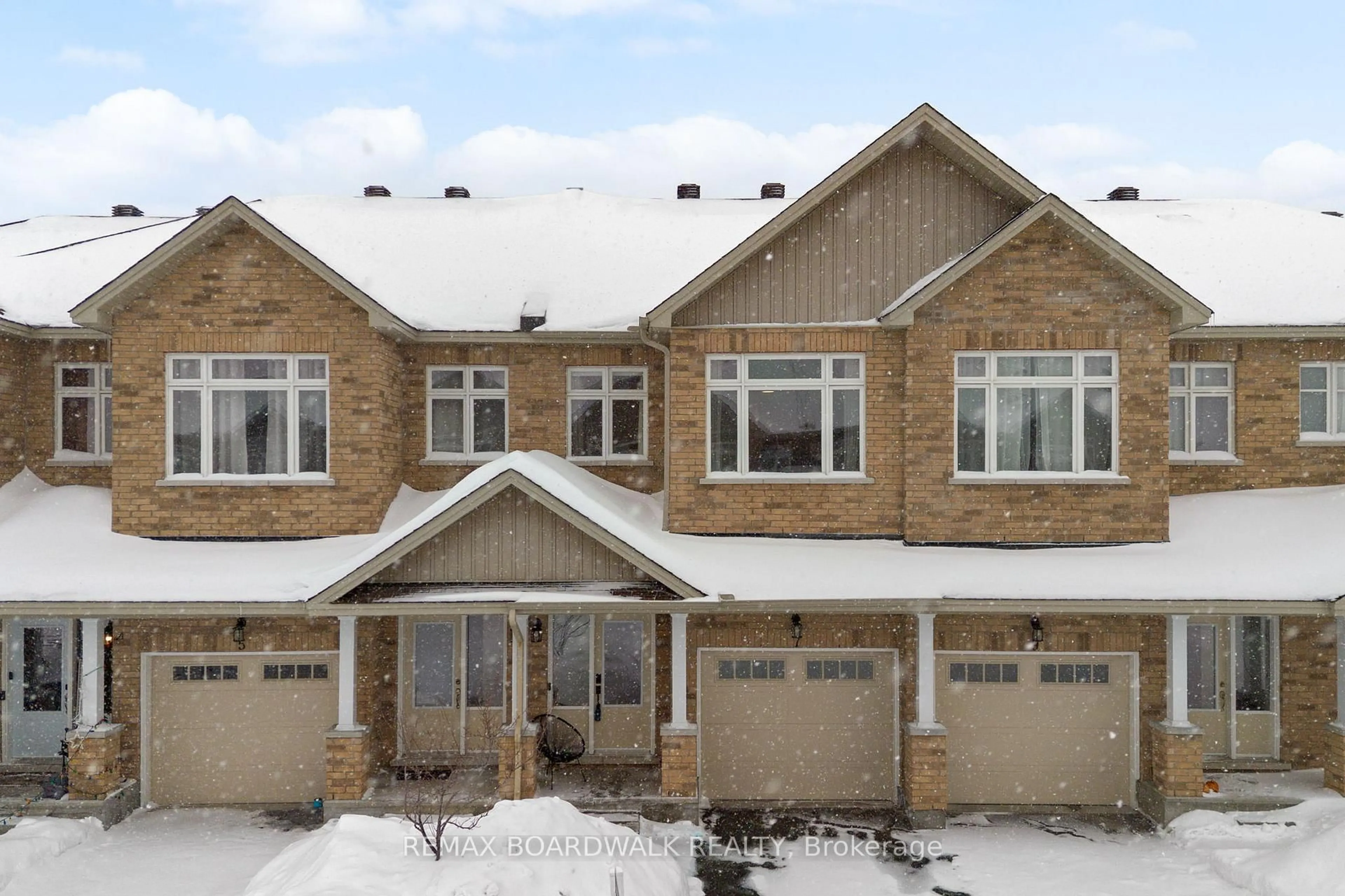 Home with brick exterior material, street for 7 Pollock Dr, Carleton Place Ontario K7C 0L1