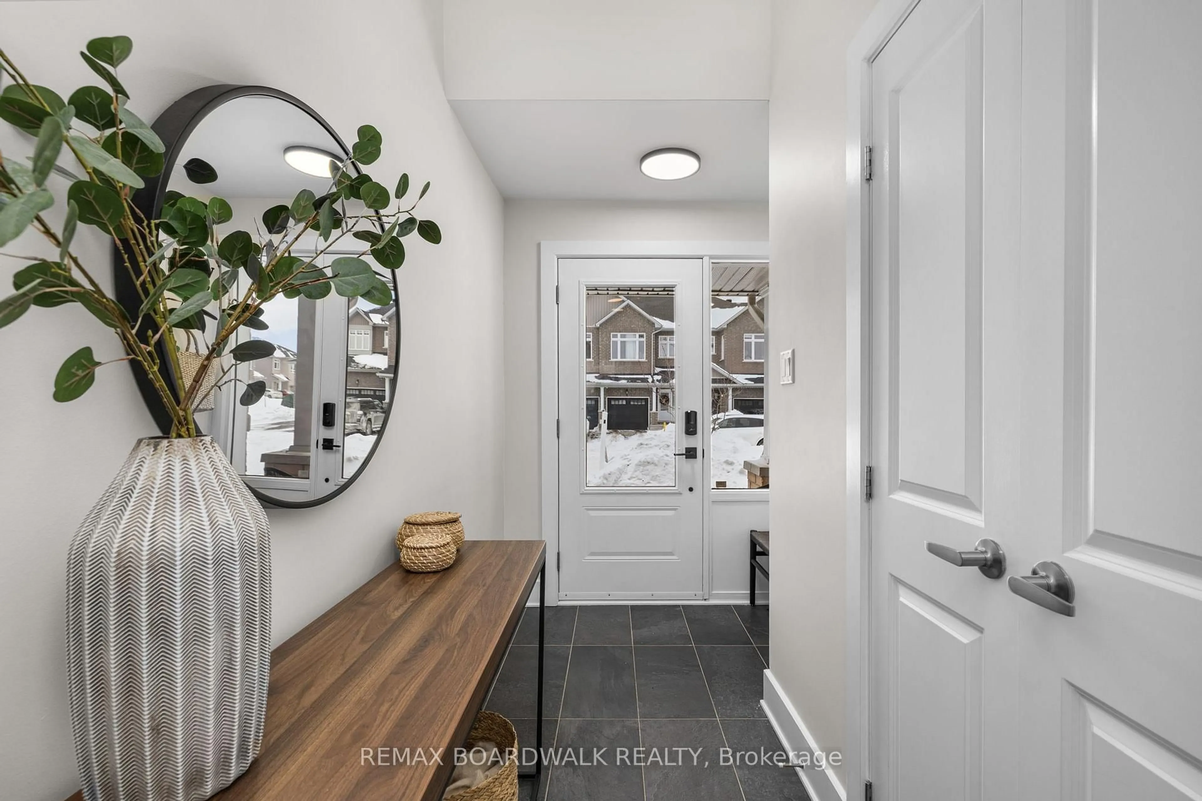 Indoor entryway for 7 Pollock Dr, Carleton Place Ontario K7C 0L1