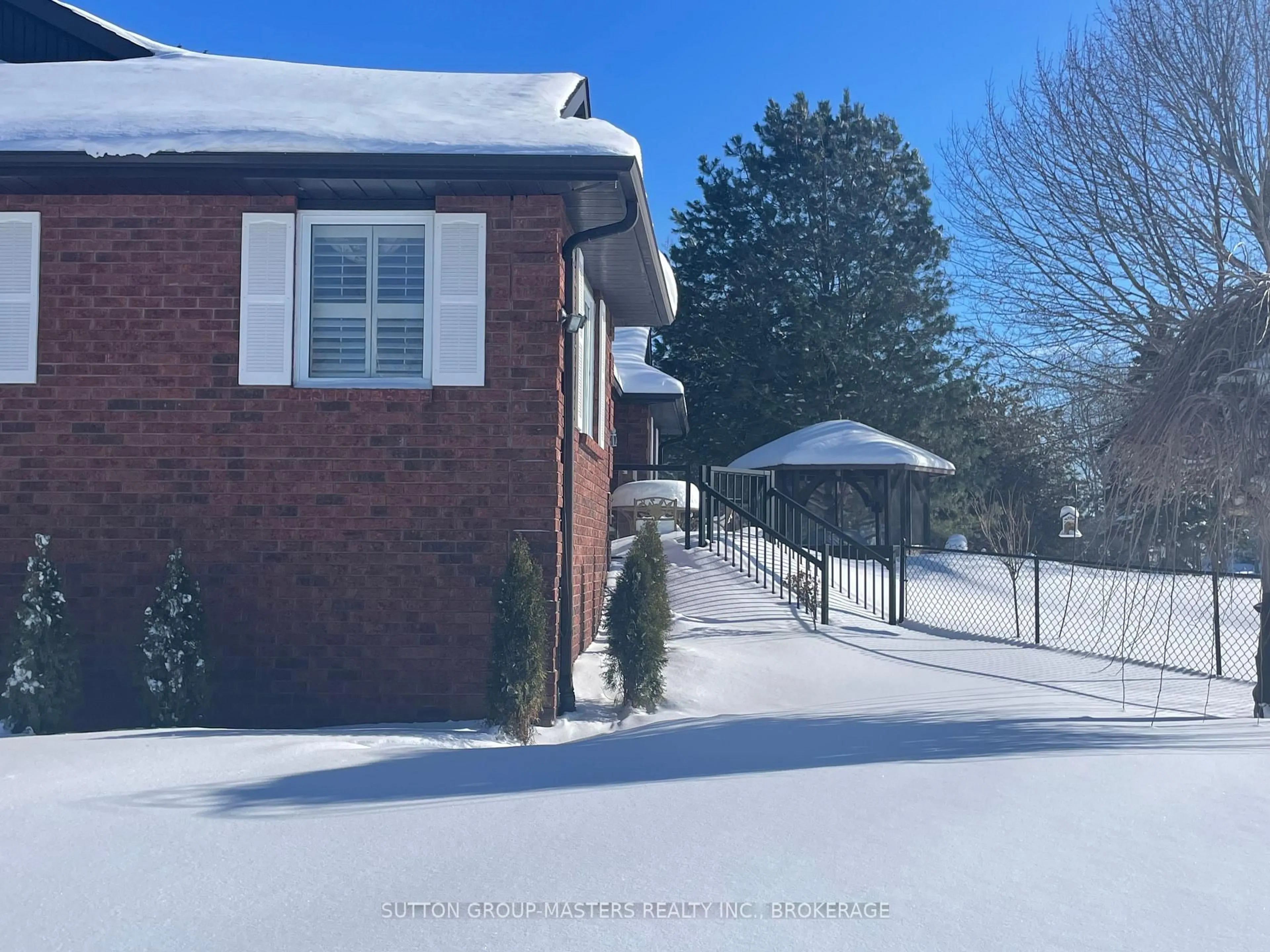 A pic from outside/outdoor area/front of a property/back of a property/a pic from drone, street for 911 School Rd, Kingston Ontario K7L 4V1