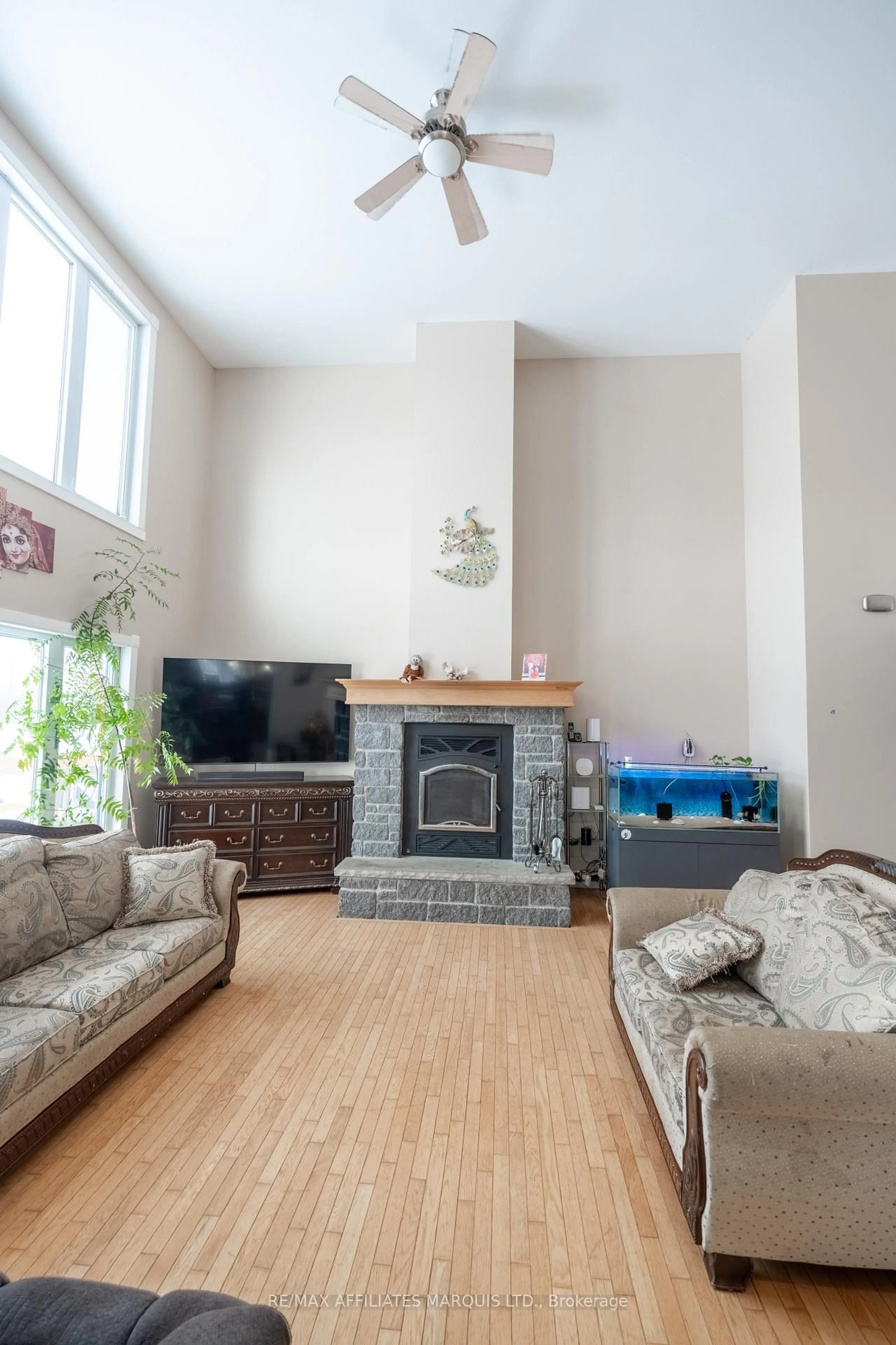 Living room with furniture, unknown for 13981 Anderson Rd, South Stormont Ontario K0C 1X0