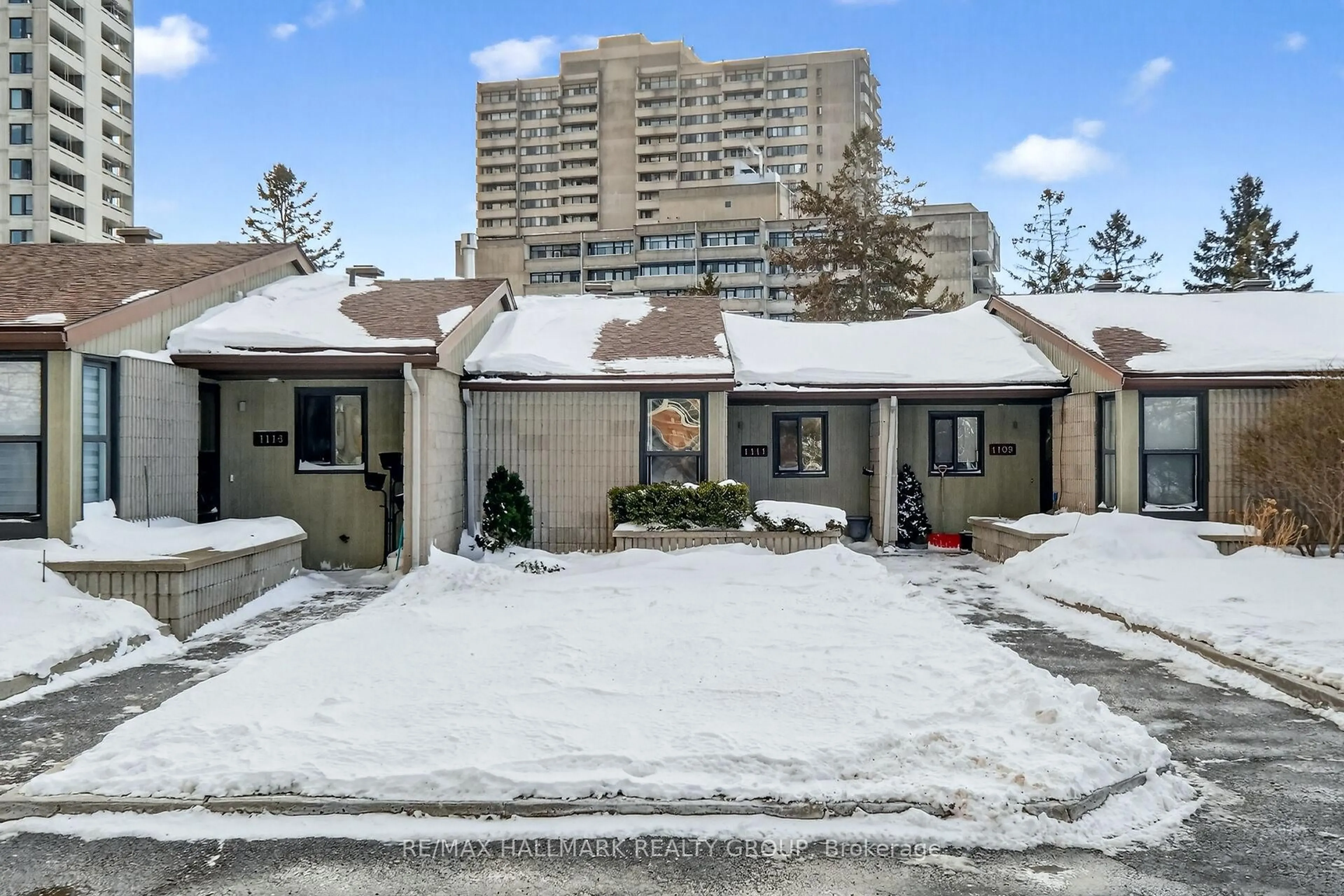 Unknown for 1111 Ambleside Dr #13, Ottawa Ontario K2B 8E2