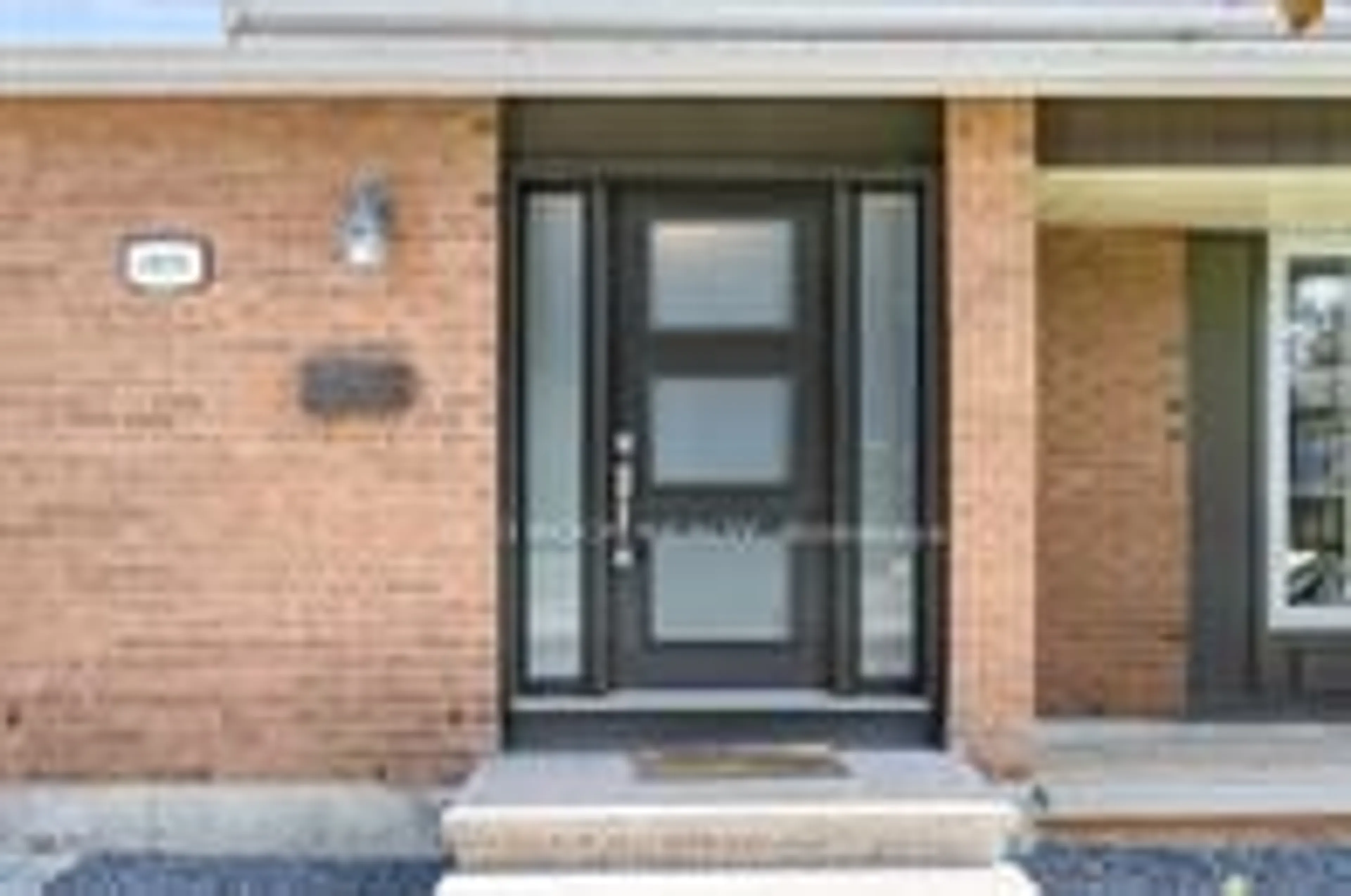 Indoor entryway for 1631 Charbonneau St, Orleans Ontario K1E 2J6