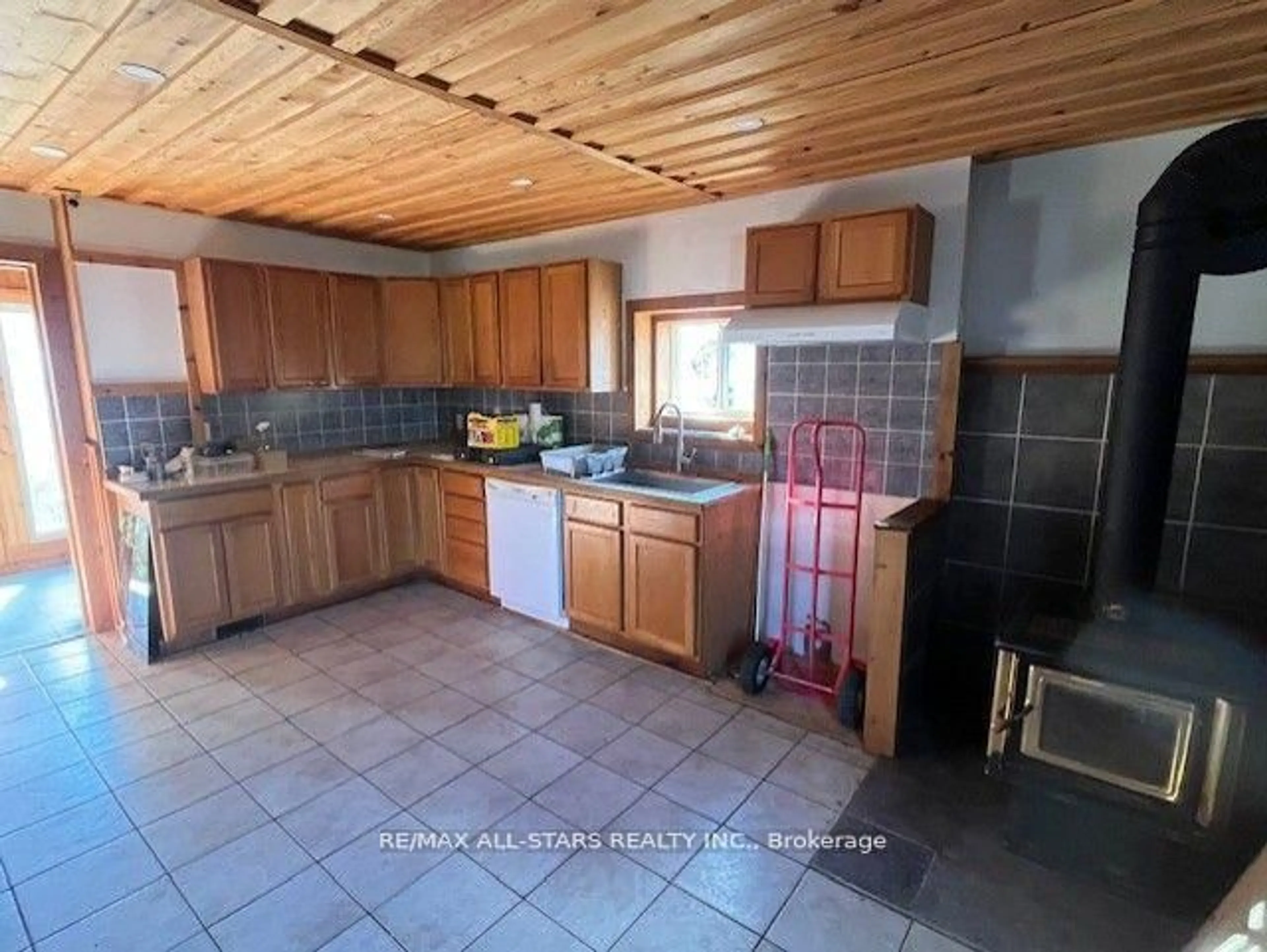 Standard kitchen, unknown for 211 Burnt River Rd, Kawartha Lakes Ontario K0M 1C0