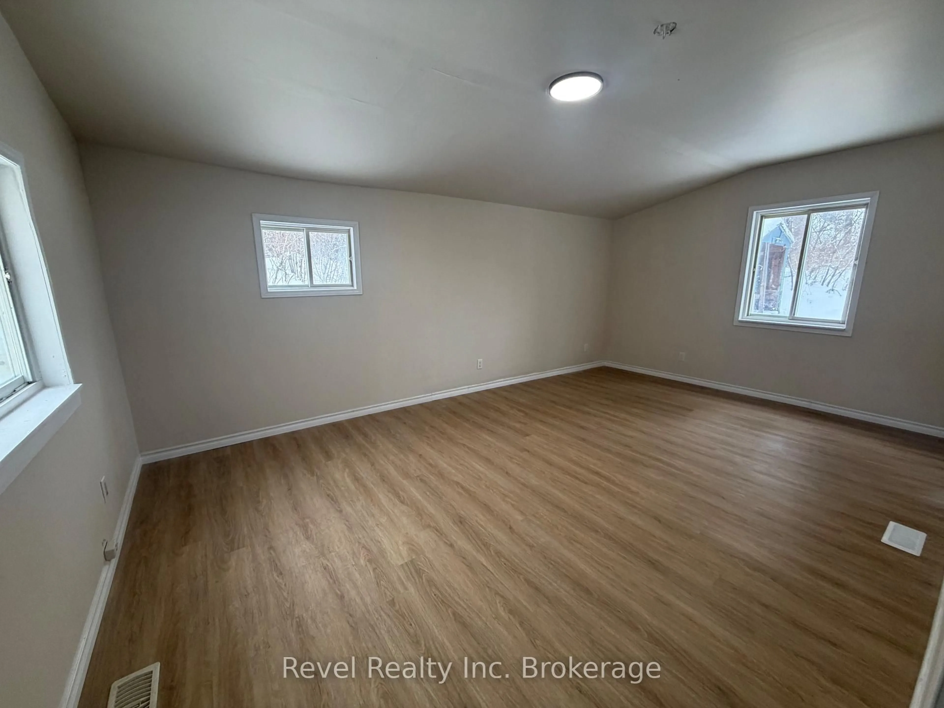 A pic of a room for 442 PINE St, Mattawa Ontario P0H 1V0