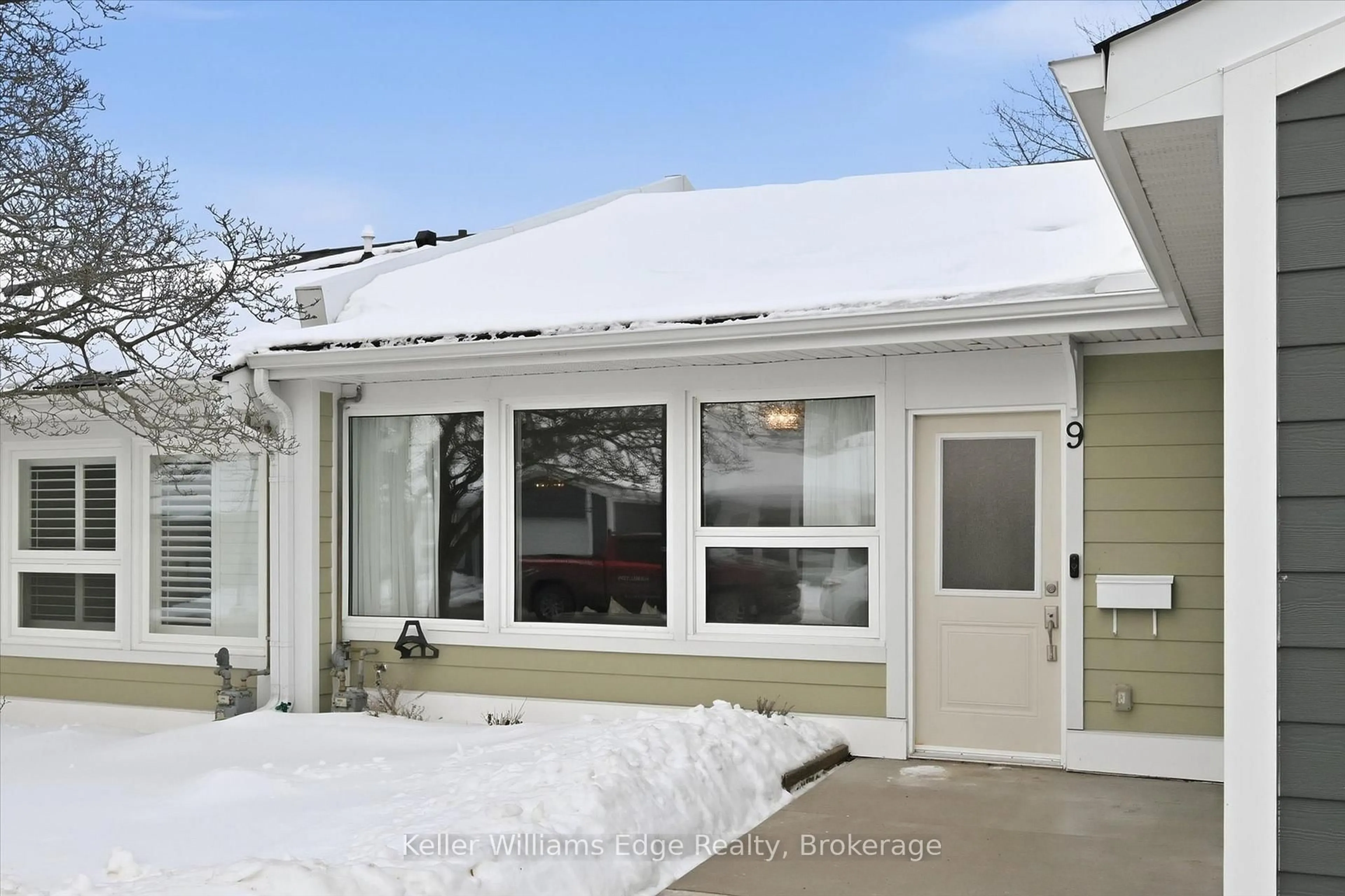 Home with vinyl exterior material, street for 9 Gates Lane, Hamilton Ontario L9B 1T8