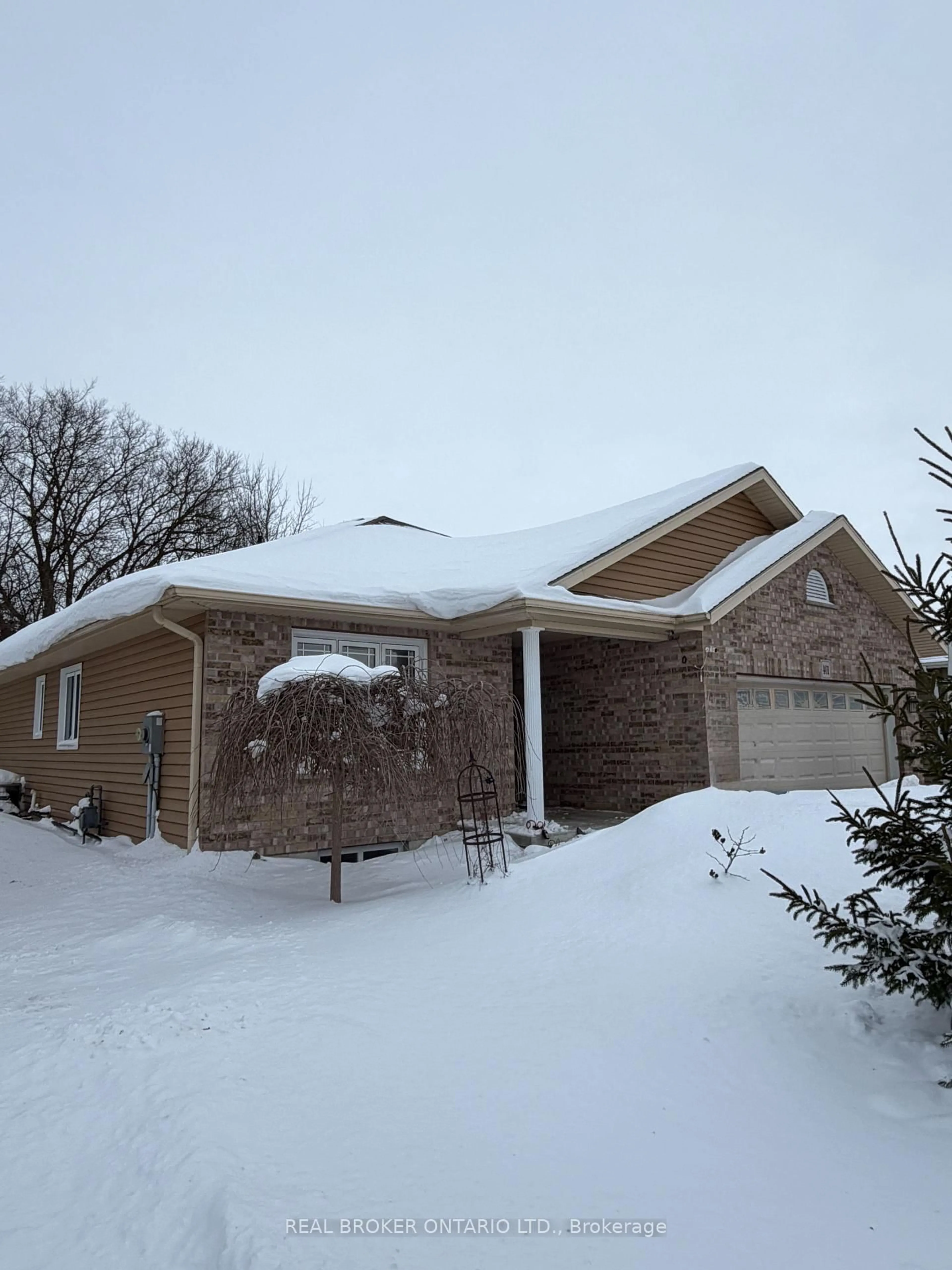 Home with brick exterior material, street for 401 Carling Terr, North Huron Ontario N0G 2W0