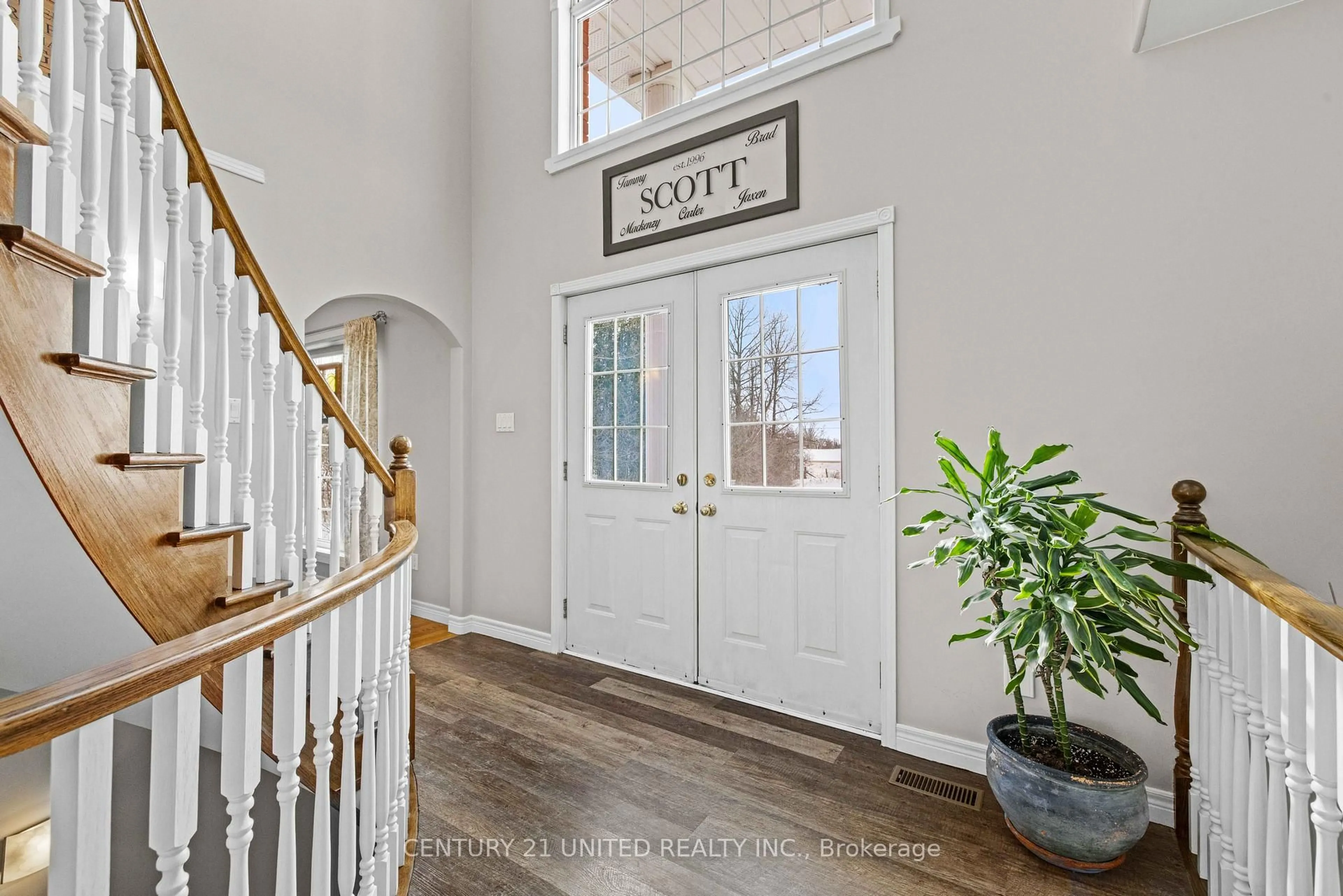 Indoor entryway for 1739 Heritage Line, Otonabee-South Monaghan Ontario K0L 2G0
