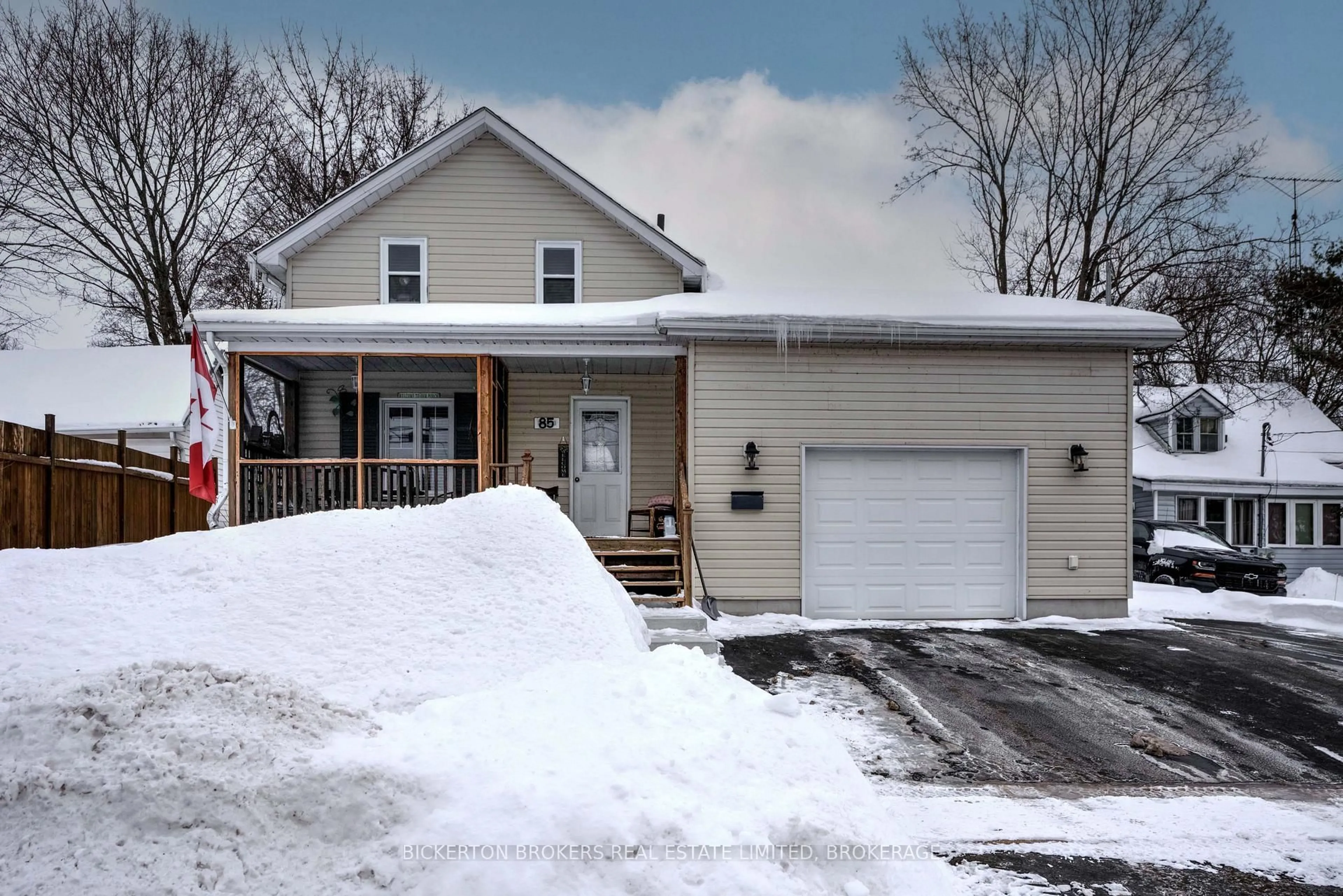 Unknown for 85 Elm St, Gananoque Ontario K7G 2S8