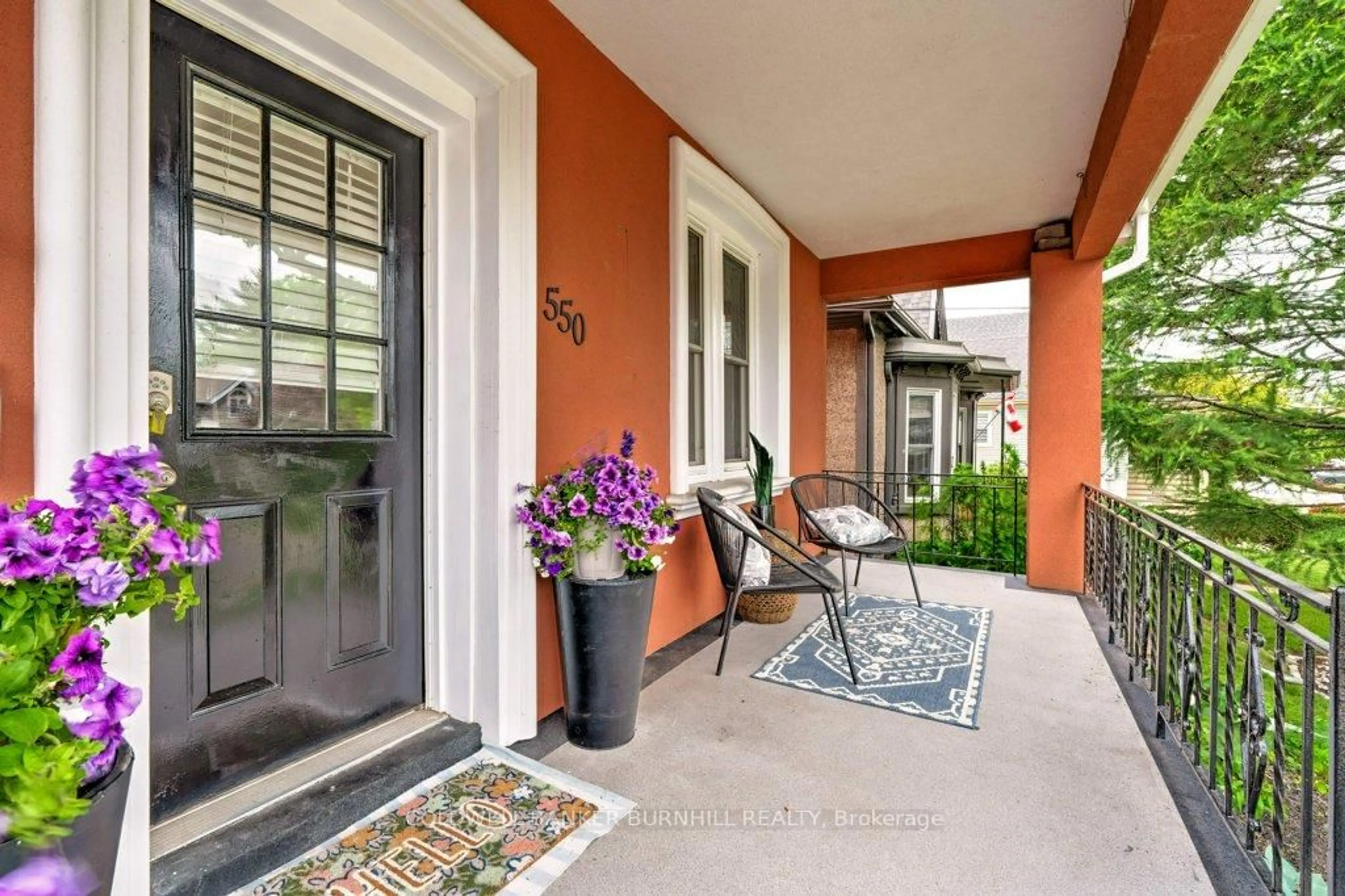 Indoor entryway for 550 Hughson St, Hamilton Ontario L8L 4N9