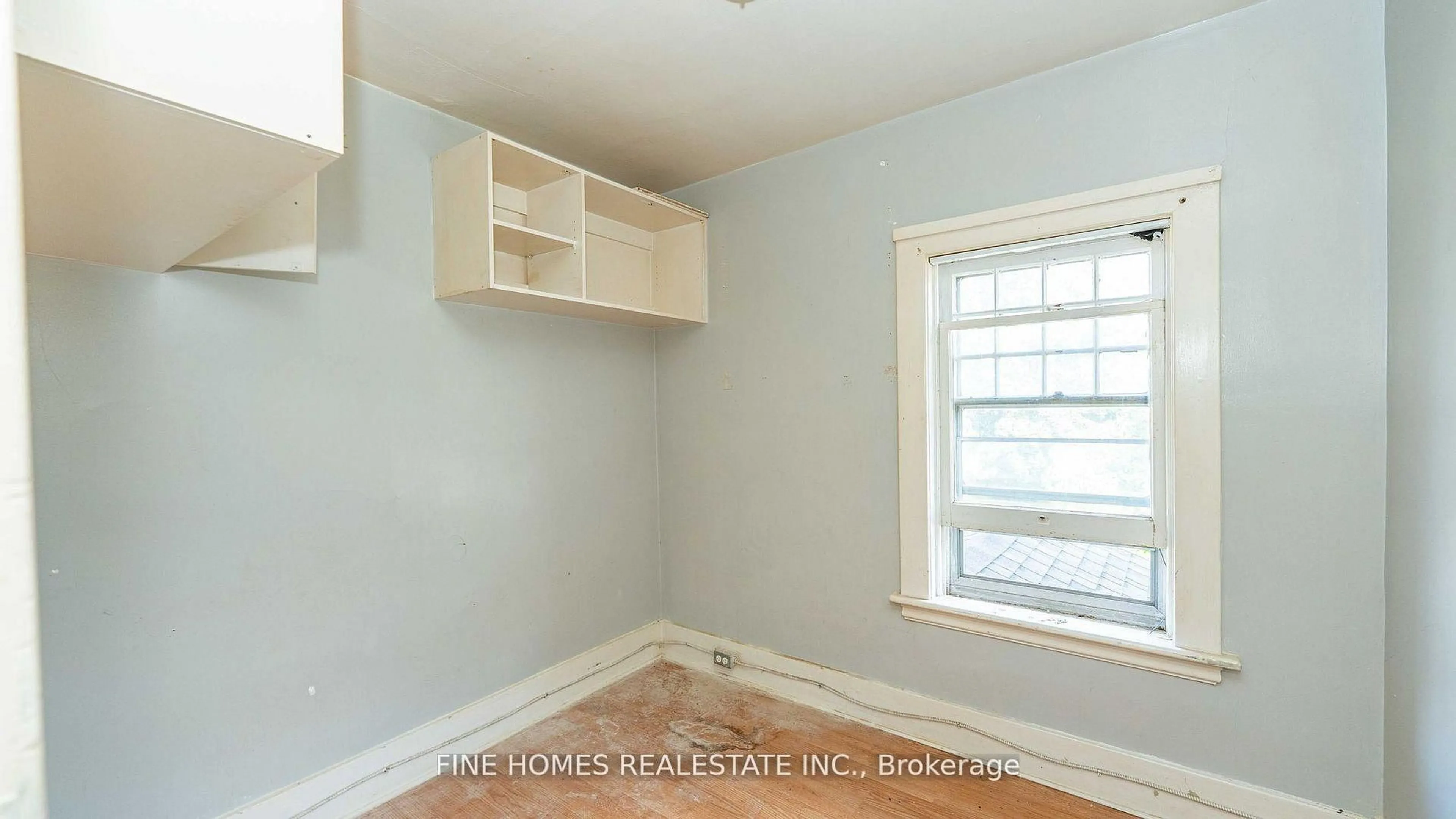 Storage room or clothes room or walk-in closet for 175 Stewart St, Peterborough Ontario K9J 3M4