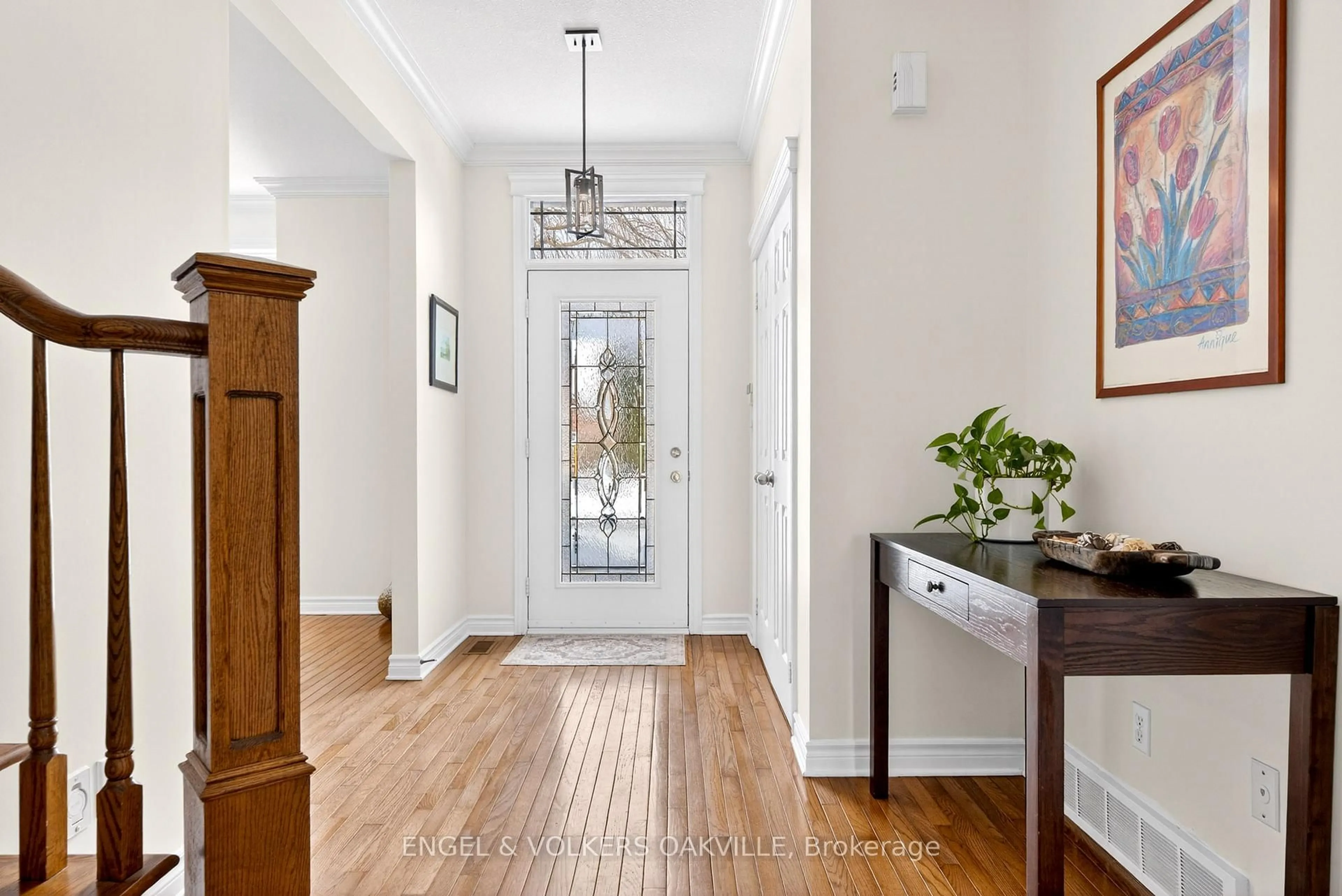 Indoor entryway for 50 James St, Niagara-on-the-Lake Ontario L0S 1J0