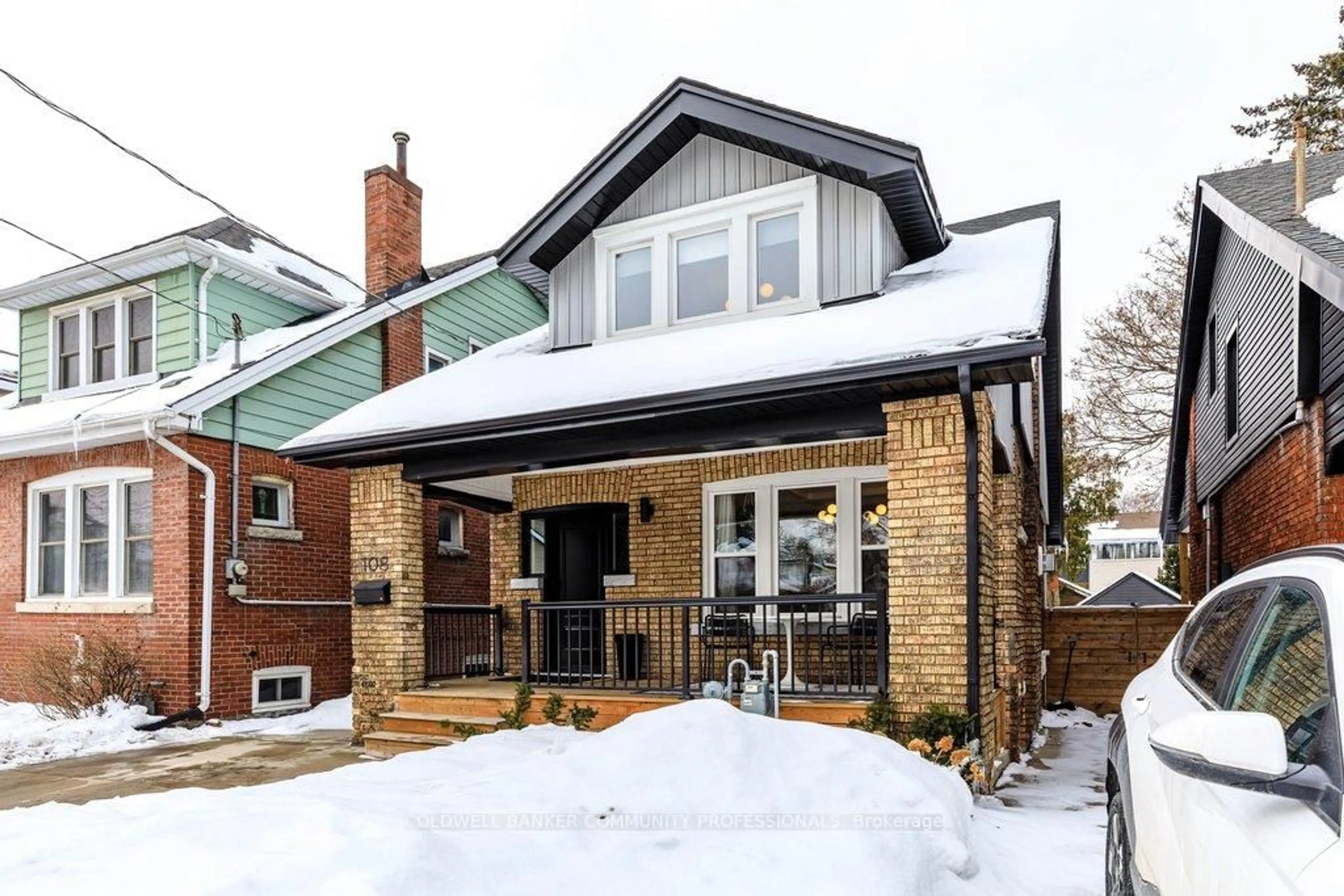 Home with brick exterior material, street for 108 Rosslyn Ave, Hamilton Ontario L8M 3H9