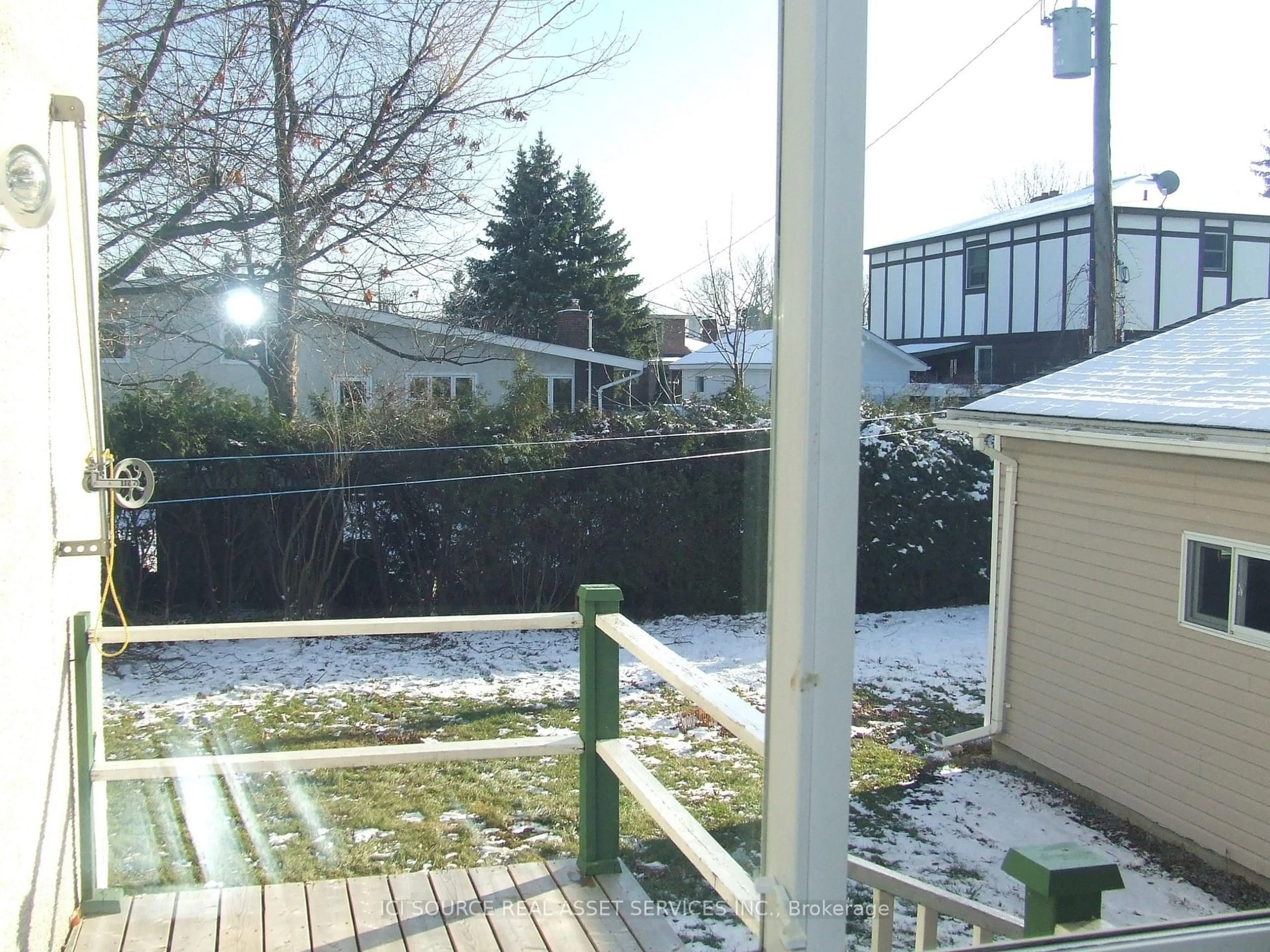 Patio, unknown for 30 Sunnycrest Dr, Ottawa Ontario K2E 5Y2