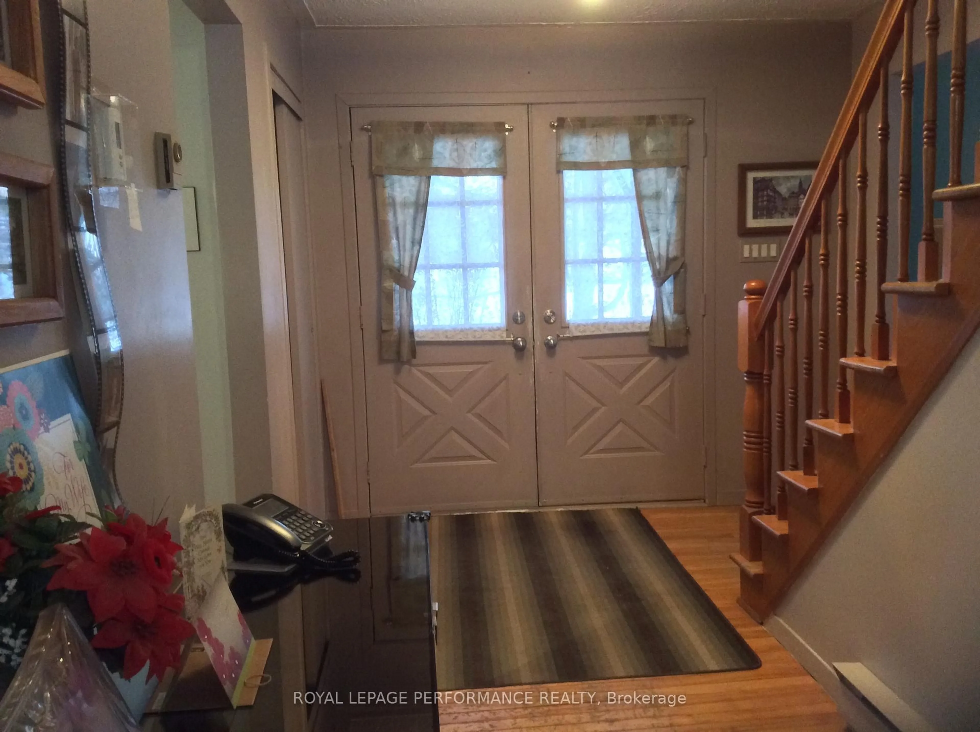 Indoor entryway for 550 Montee Lajeunesse, Alfred and Plantagenet Ontario K0B 1A0