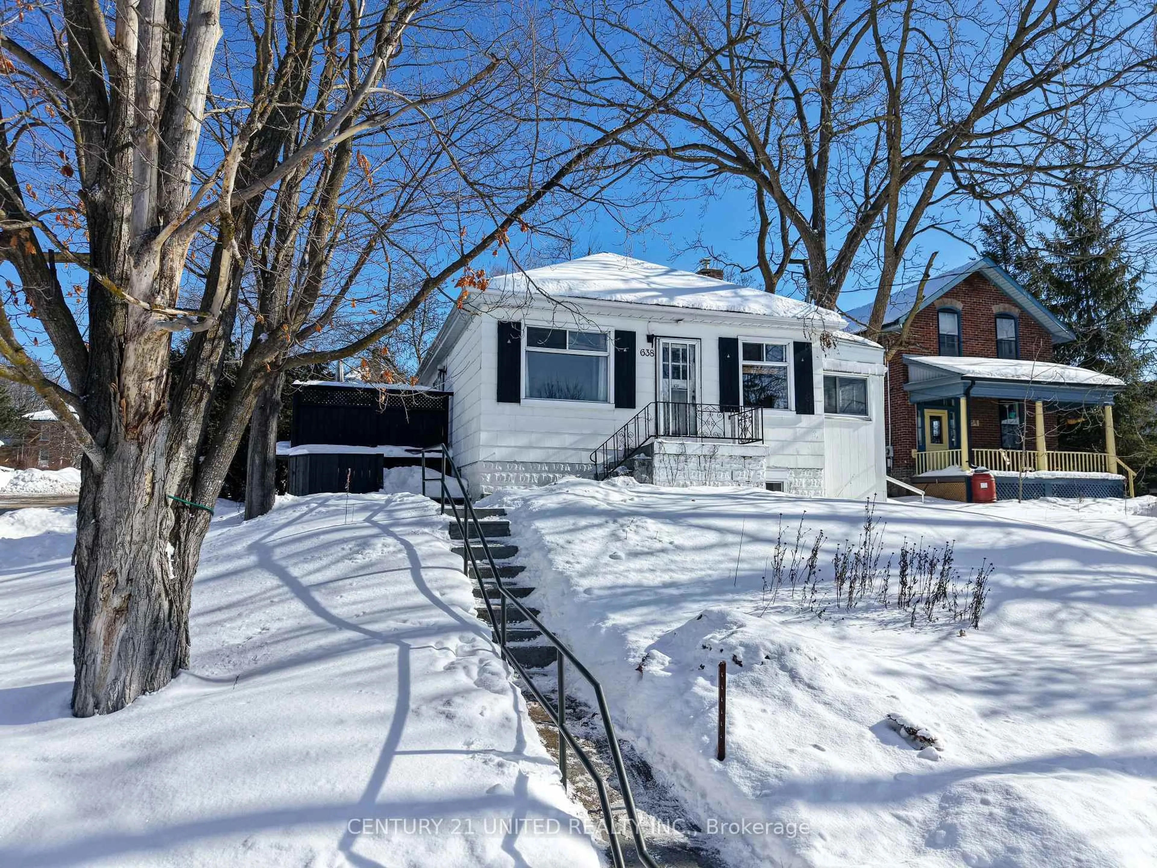 Unknown for 638 Rubidge St, Peterborough Ontario K9H 4G1