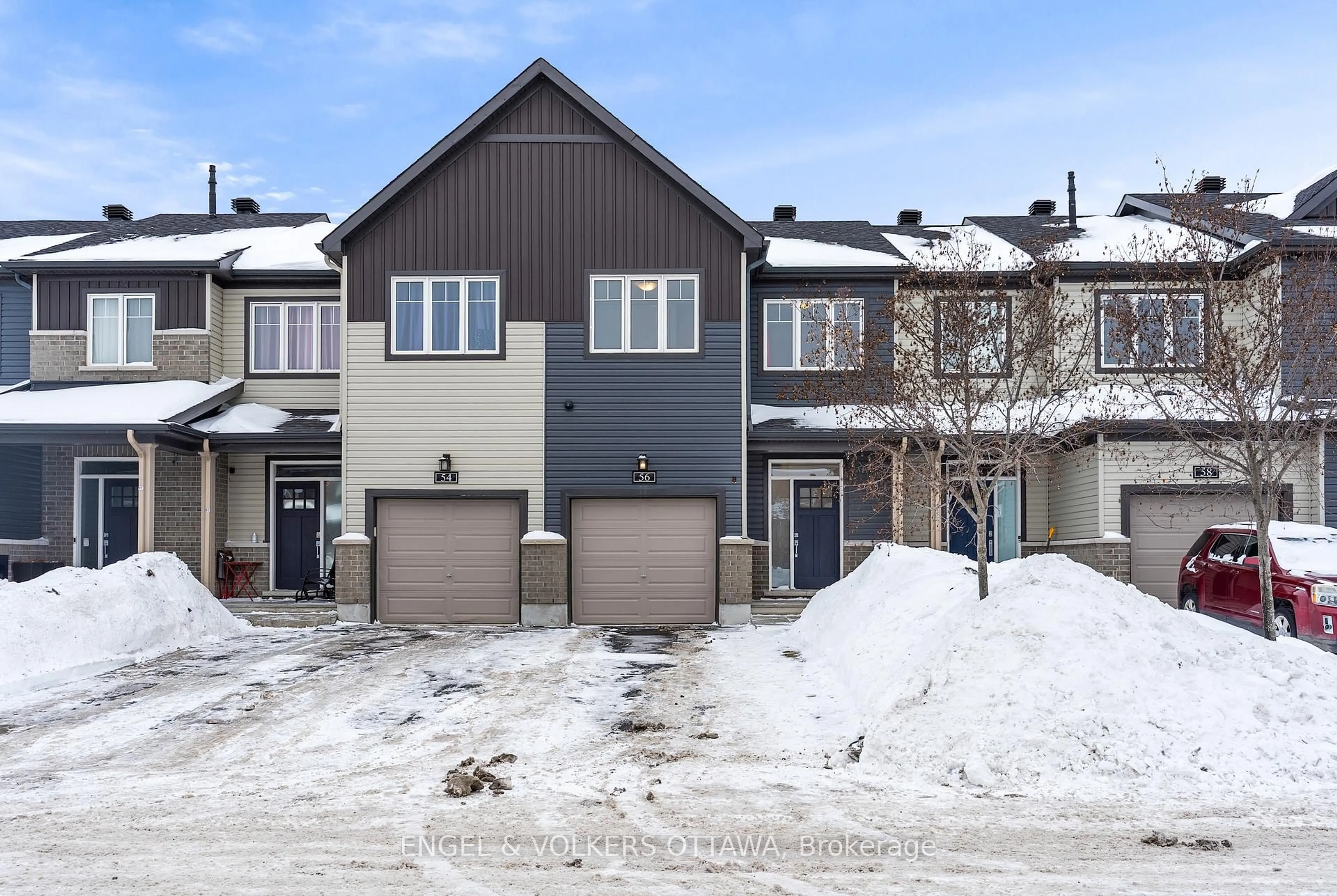 A pic from outside/outdoor area/front of a property/back of a property/a pic from drone, street for 56 GARDENPOST Terr, Ottawa Ontario K4A 5H2