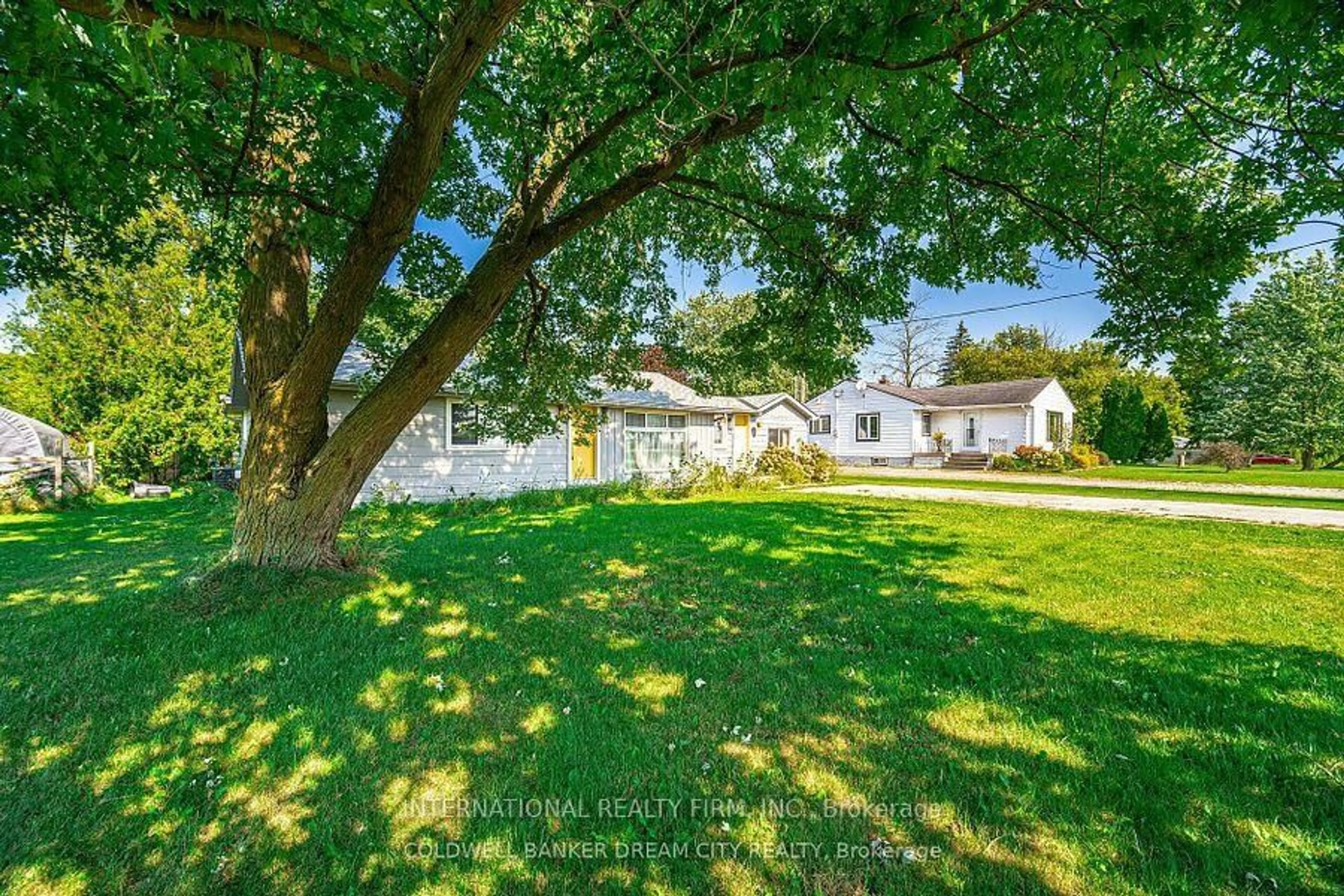 A pic from outside/outdoor area/front of a property/back of a property/a pic from drone, street for 3691 Highway 6, Haldimand Ontario N0A 1H0