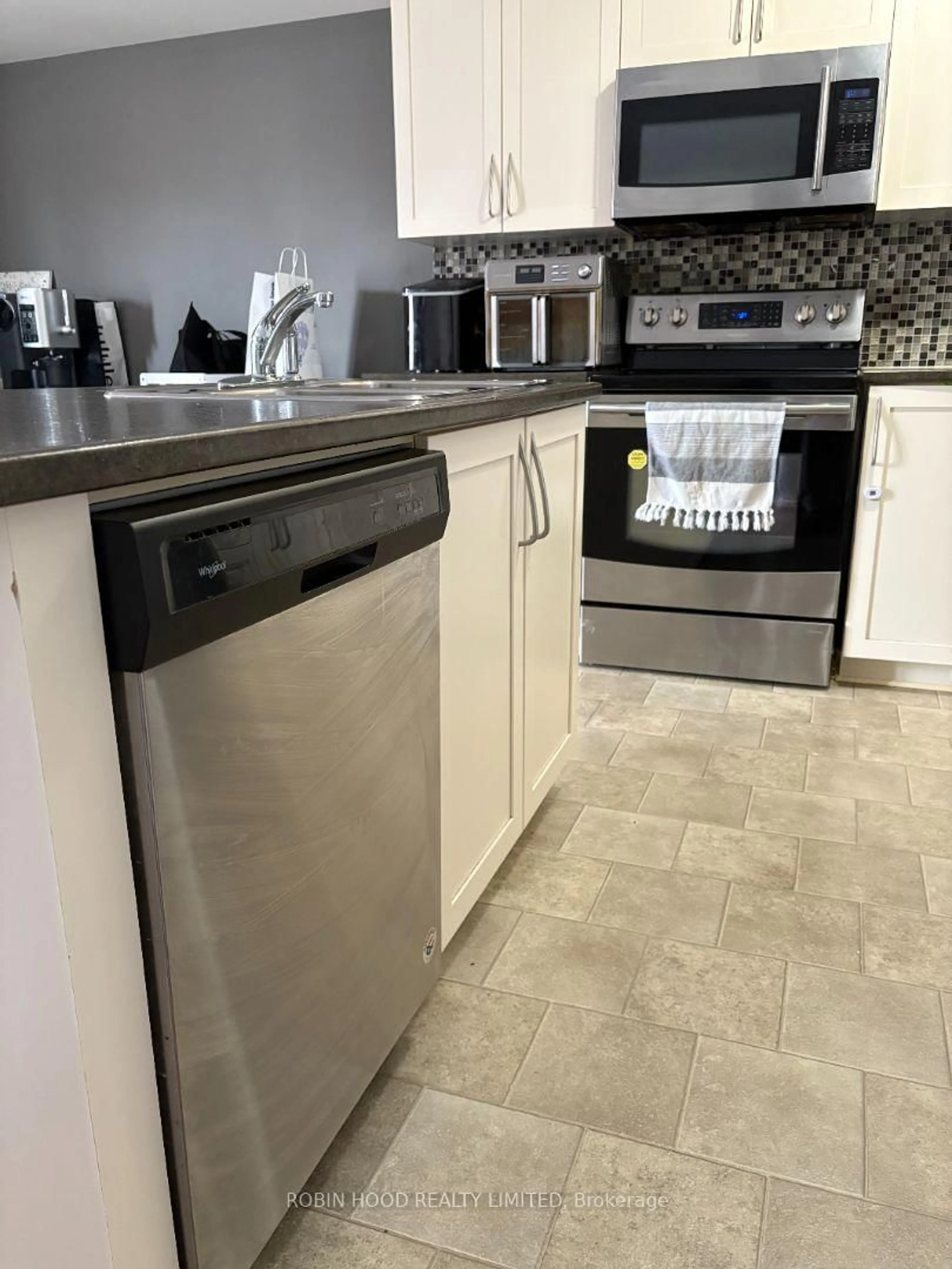 Standard kitchen, ceramic/tile floor for 313 Cresthaven Dr #Unit 6, Ottawa Ontario K2G 4R4