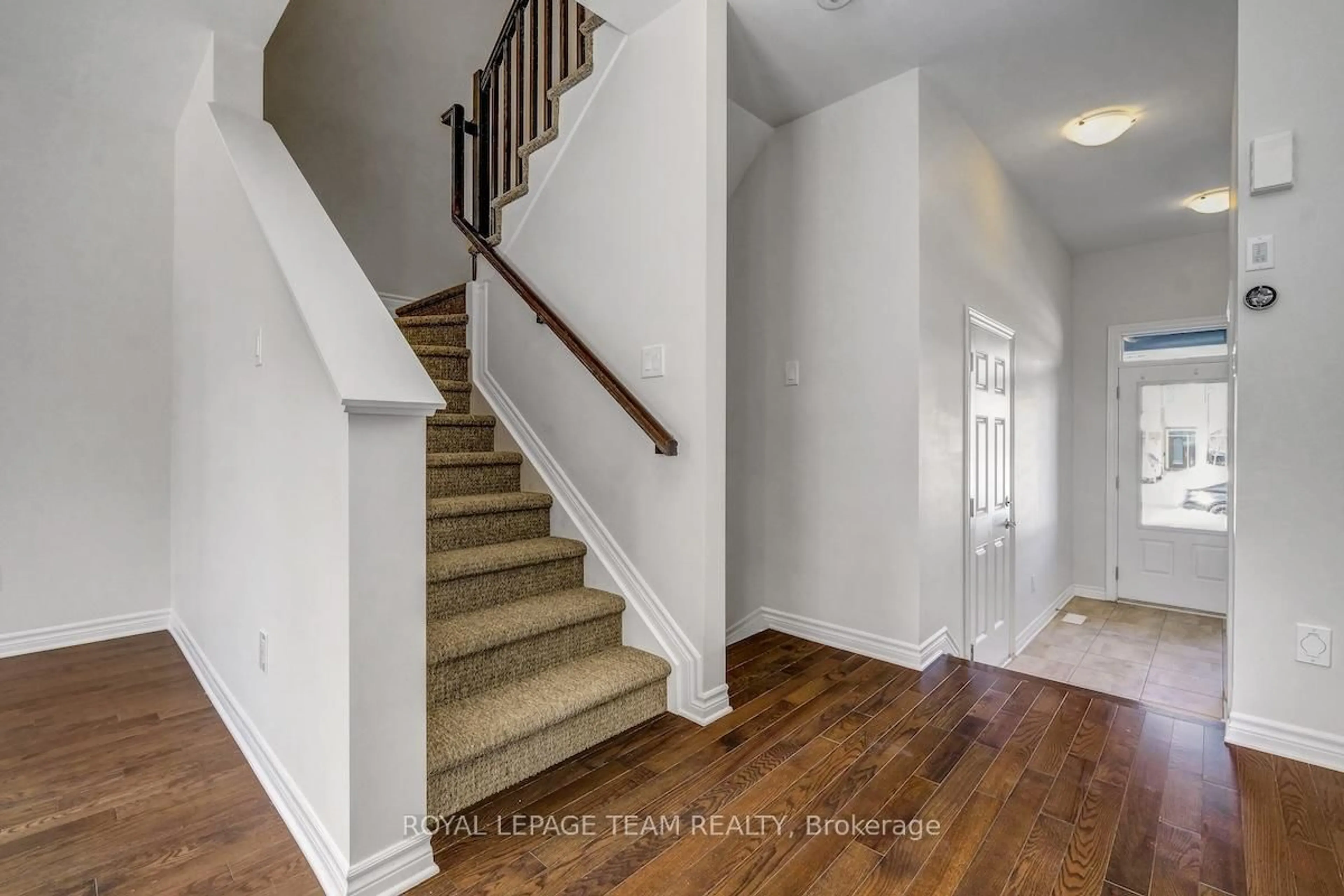 Unknown for 776 Miikana Rd, Ottawa Ontario K1X 0G5