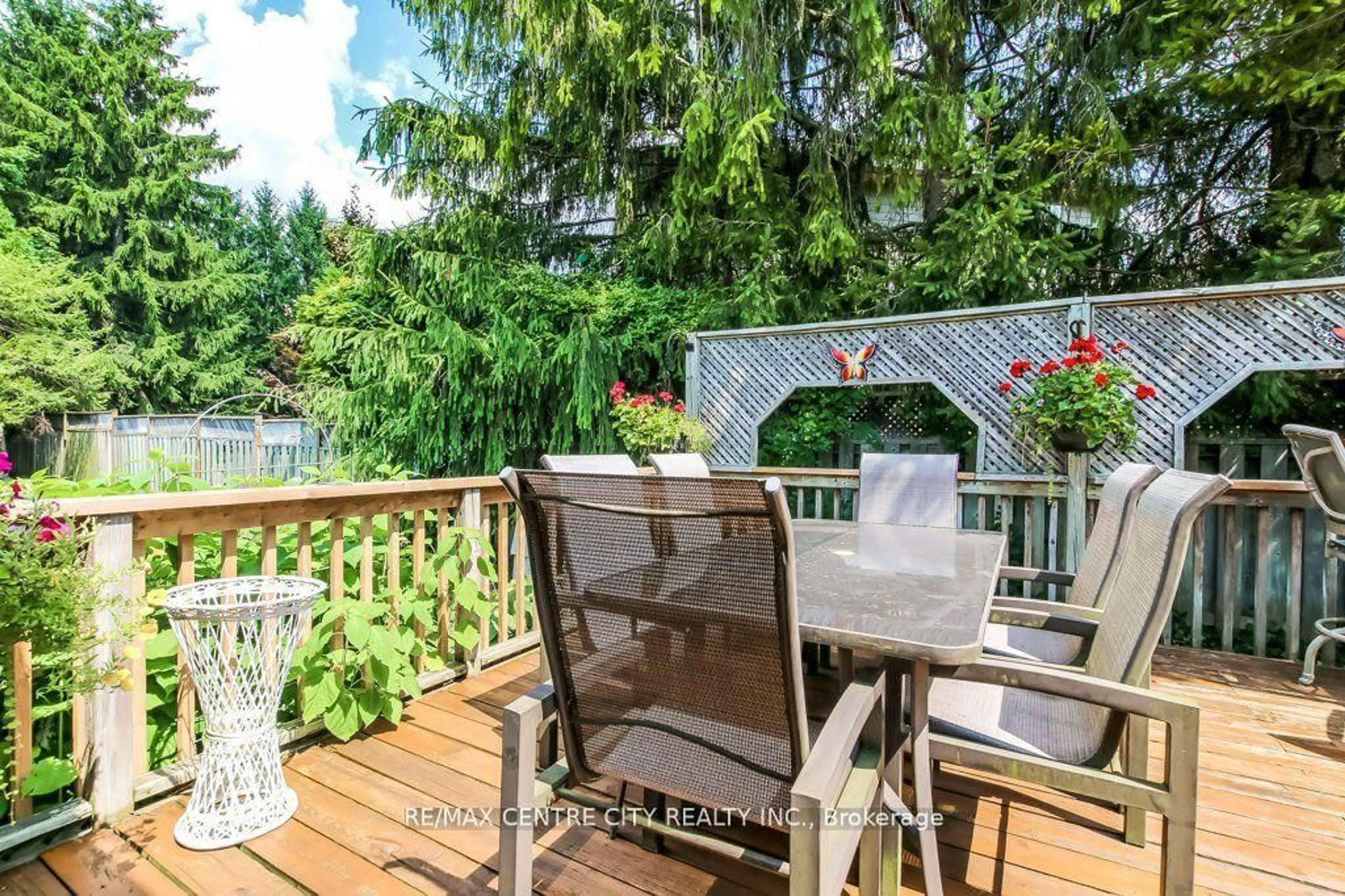 Patio, water/lake/river/ocean view for 1200 Riverside Dr #27, London North Ontario N6H 5C6