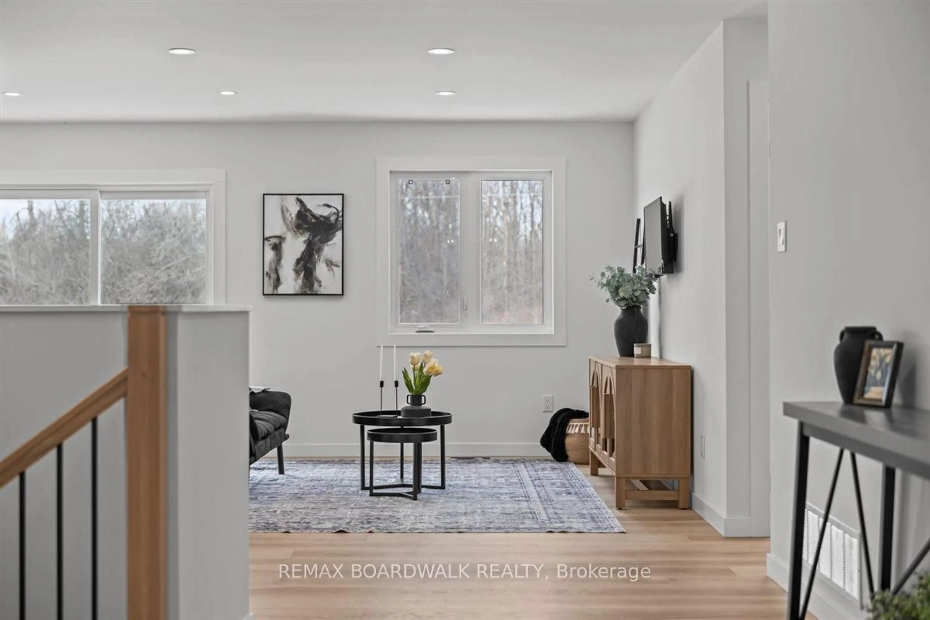 Indoor entryway for 1146 Rideau River Rd, Merrickville Ontario K0G 1N0