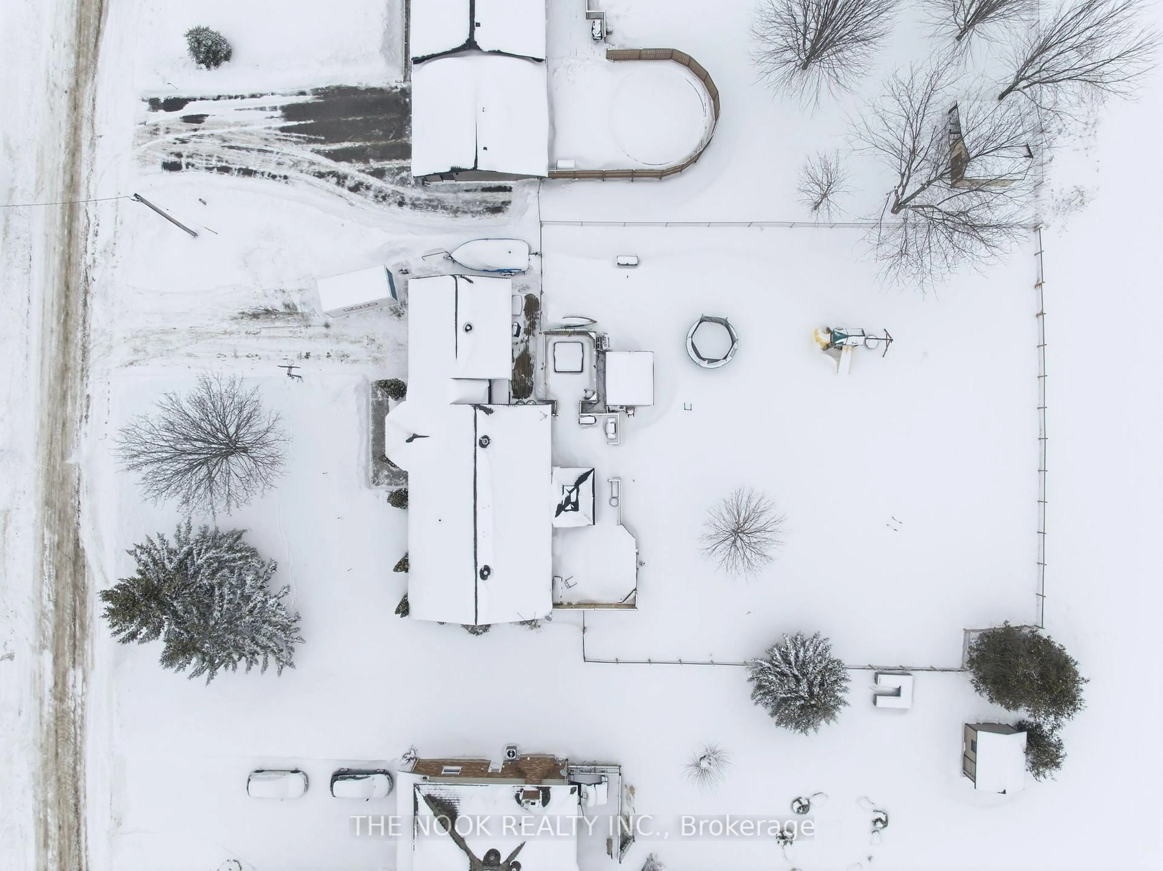 A pic from outside/outdoor area/front of a property/back of a property/a pic from drone, street for 6 SPARROW Crt, Kawartha Lakes Ontario K0M 2C0