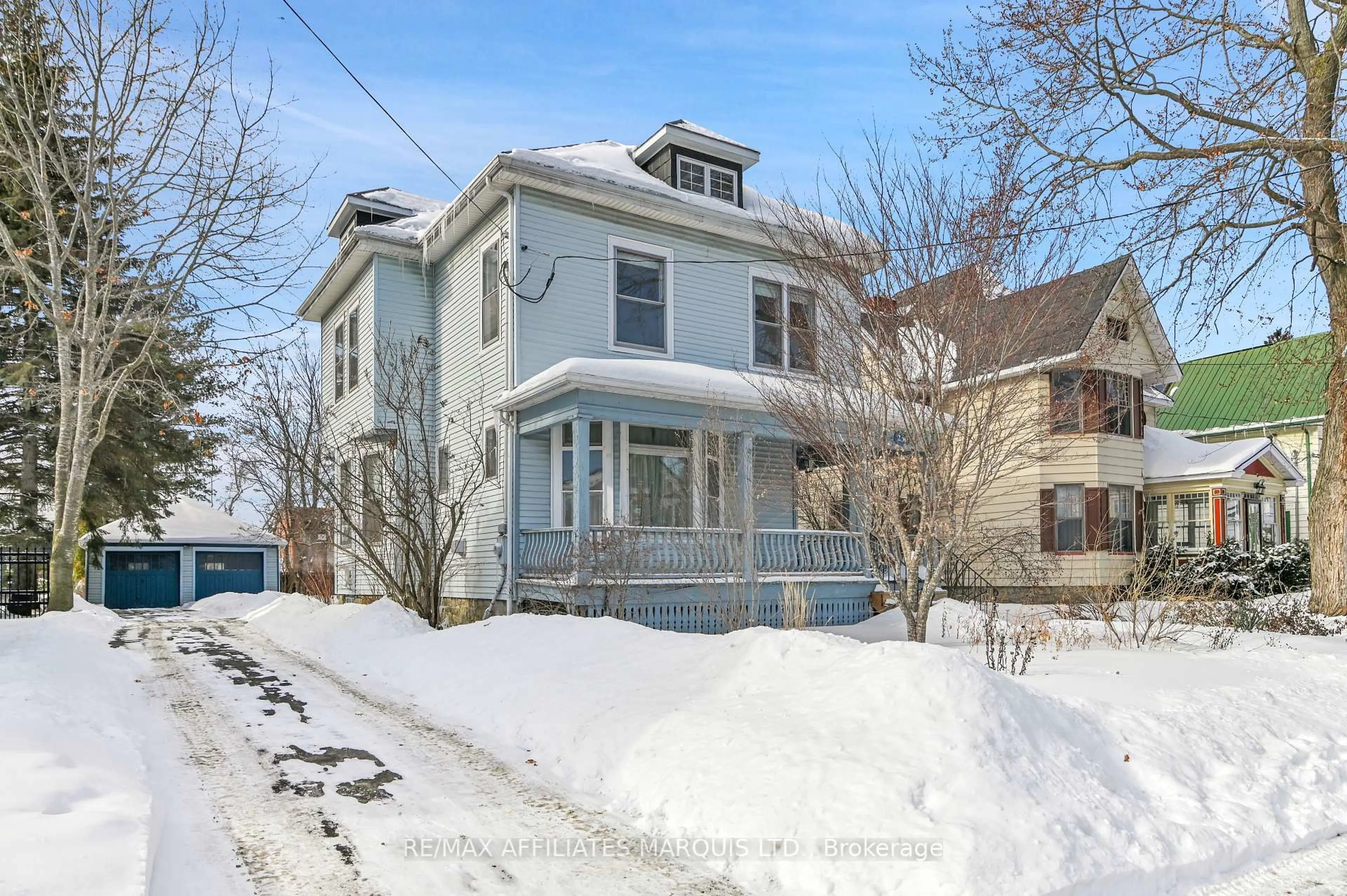 Unknown for 230 Sydney St, Cornwall Ontario K6H 3H4