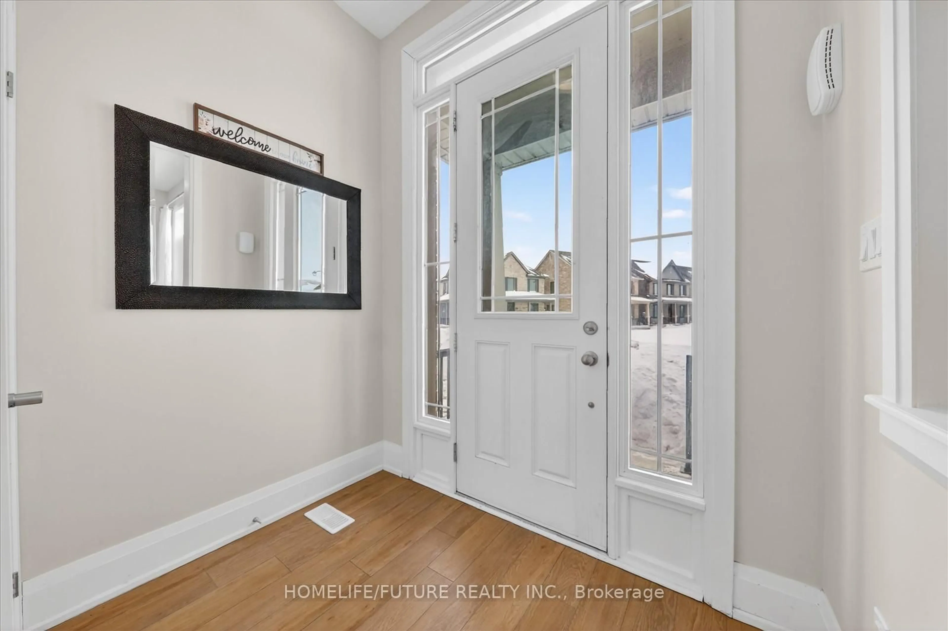 Indoor entryway for 212 Mallory Terr, Peterborough Ontario K9H 0C4