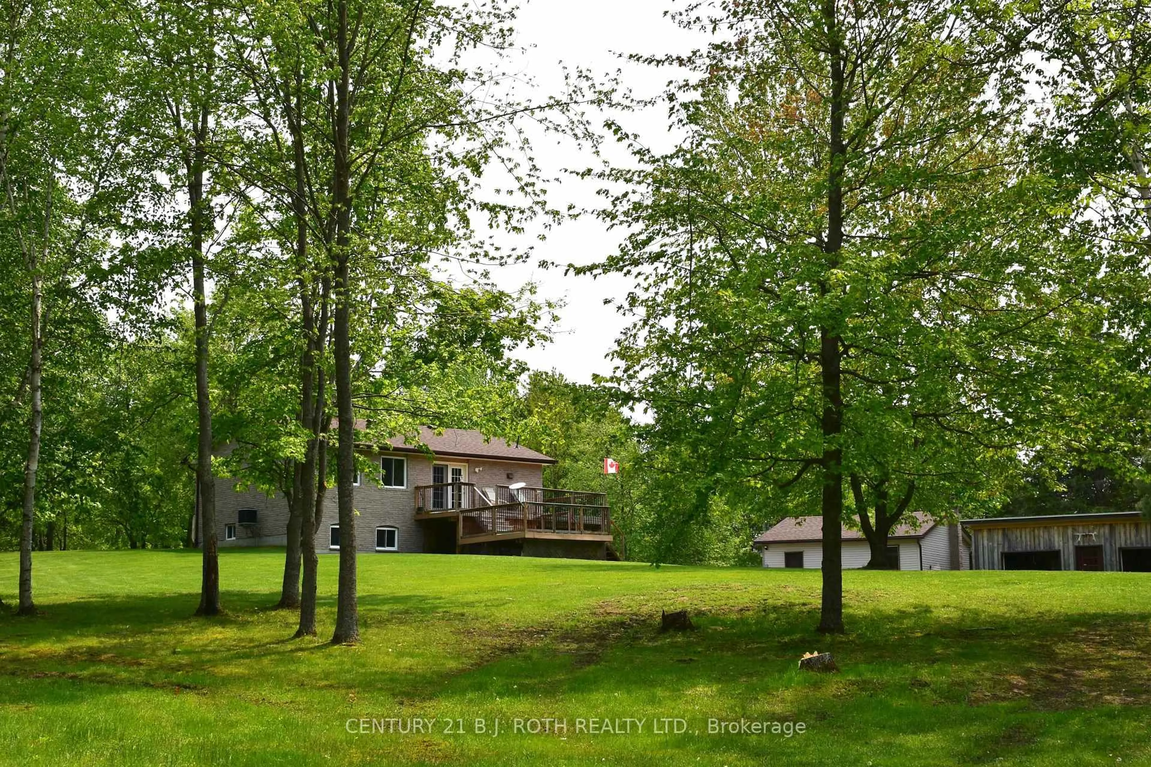A pic from outside/outdoor area/front of a property/back of a property/a pic from drone, forest/trees view for 131 Graybow Dr, Parry Sound Remote Area Ontario P0H 1W0
