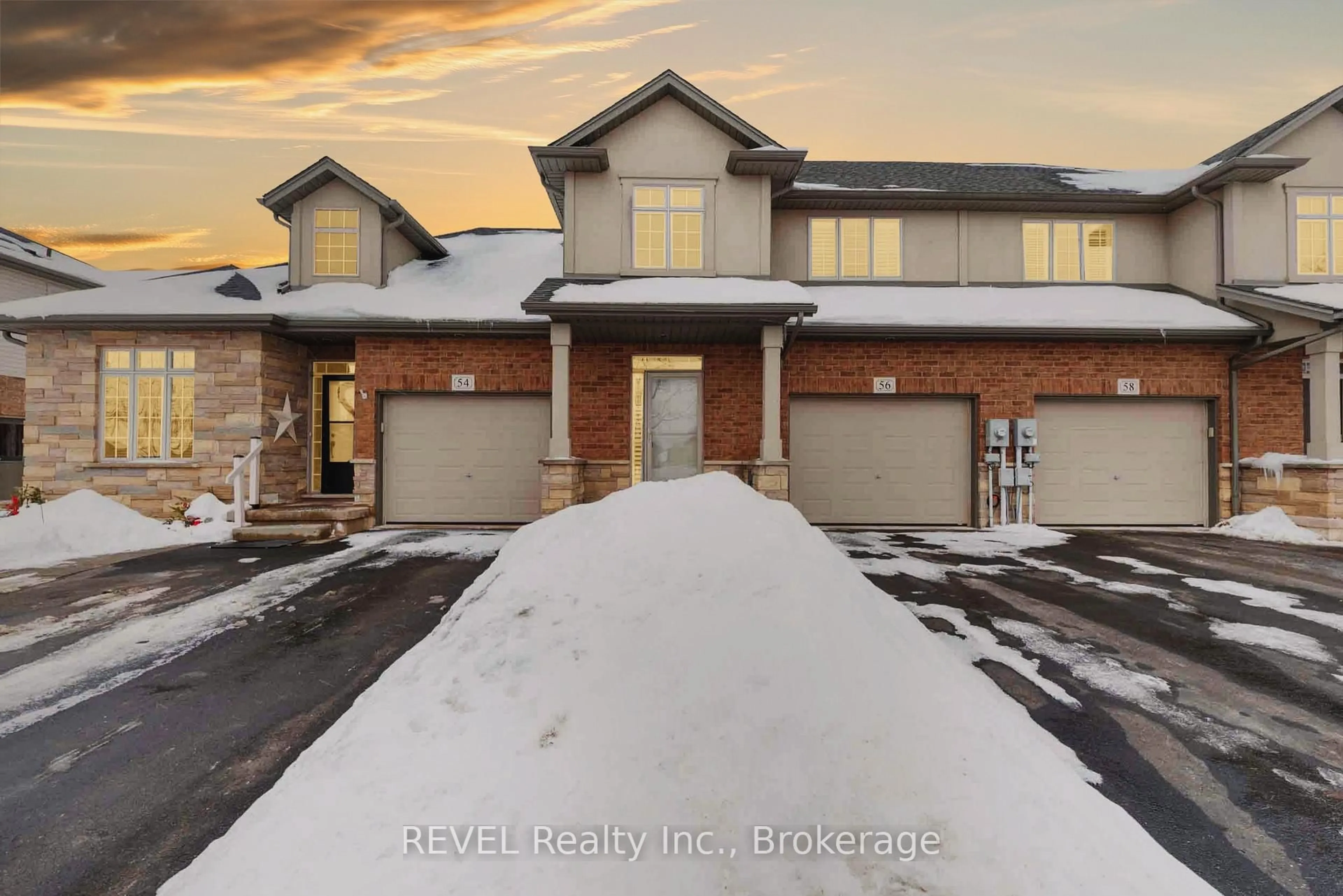 Home with brick exterior material, street for 56 TANNER Dr, Pelham Ontario L0S 1E0