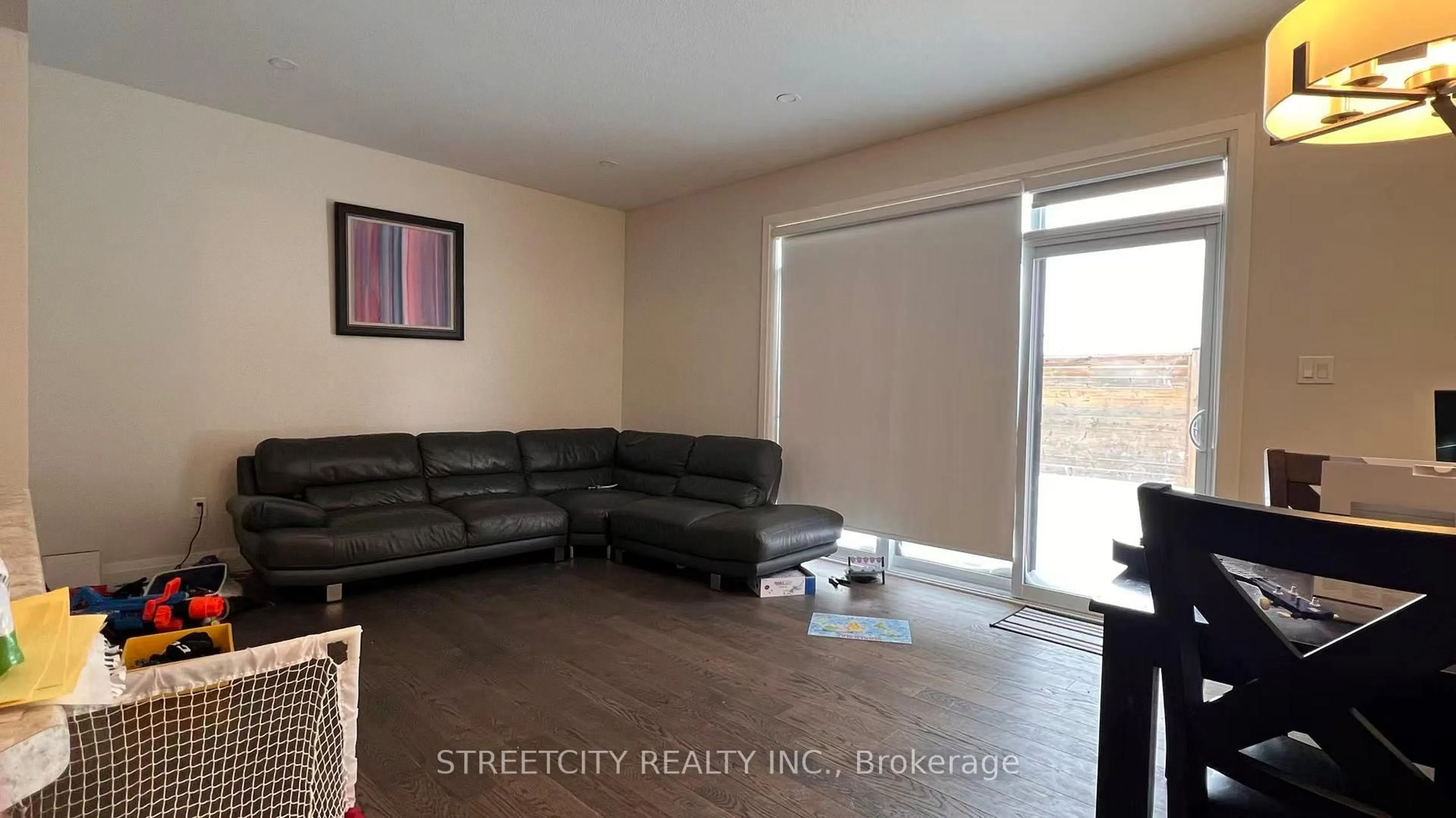 A pic of a room for 1614 Valhalla St, London North Ontario N6G 0V2