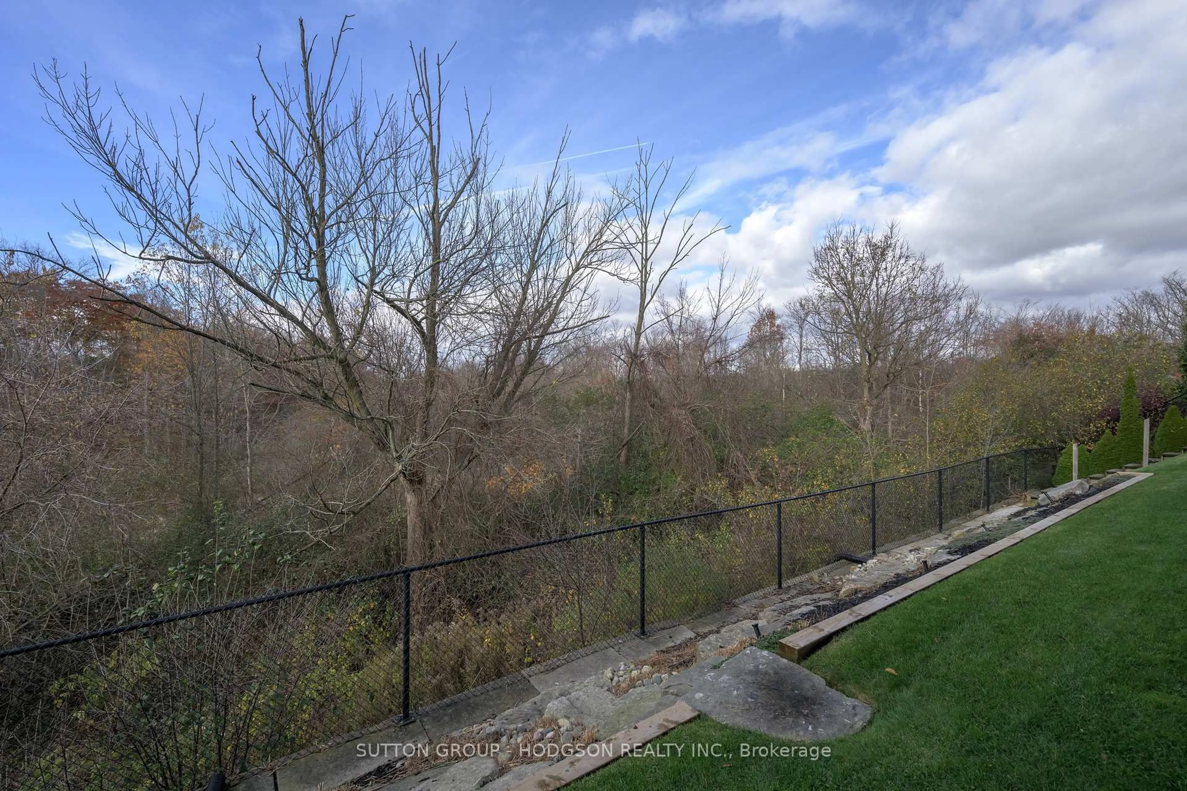 A pic from outside/outdoor area/front of a property/back of a property/a pic from drone, forest/trees view for 1319 Staffordshire Rd, London North Ontario N6H 0B8