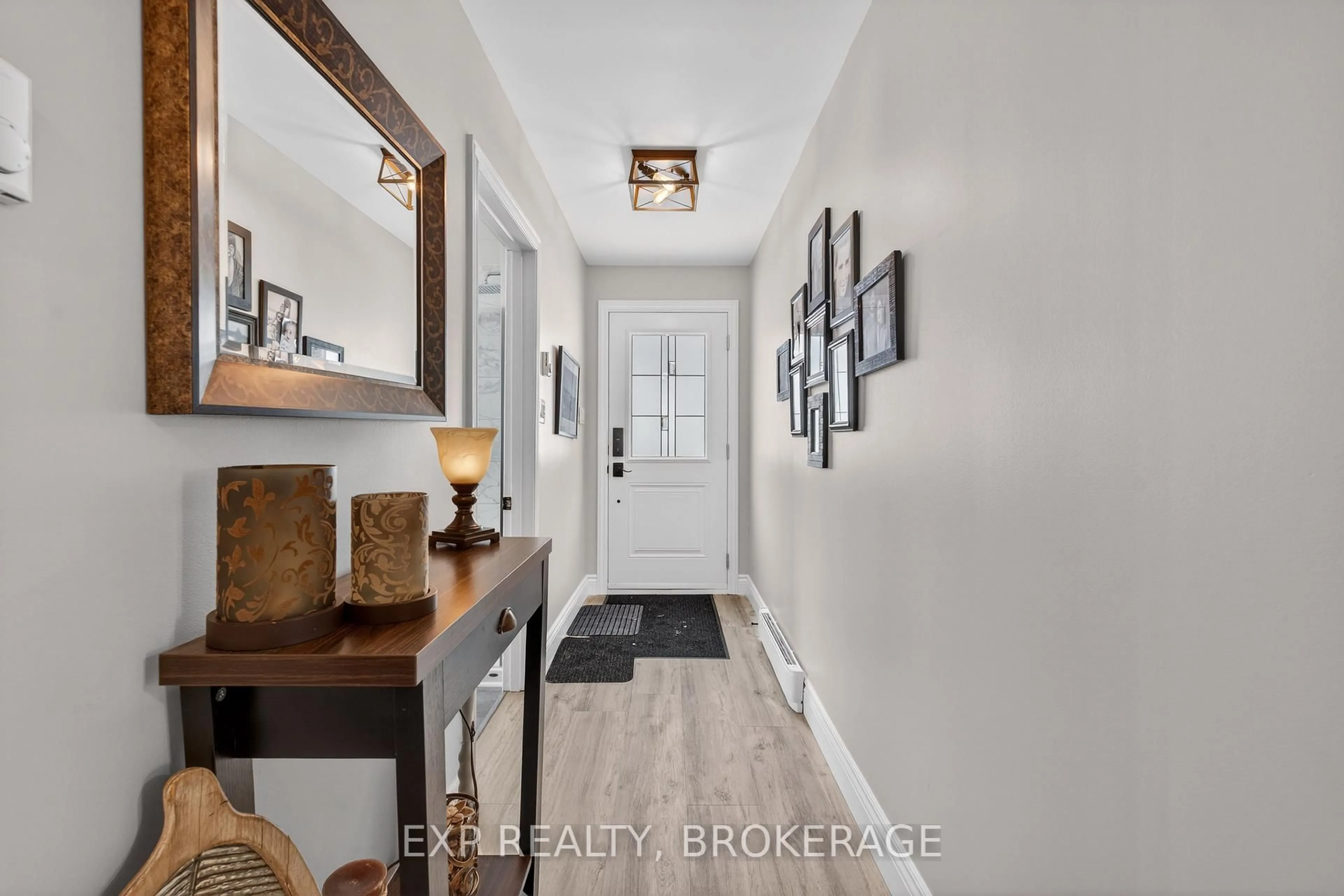 Indoor entryway for 760 CEDAR PARK Lane, Athens Ontario K0E 1B0