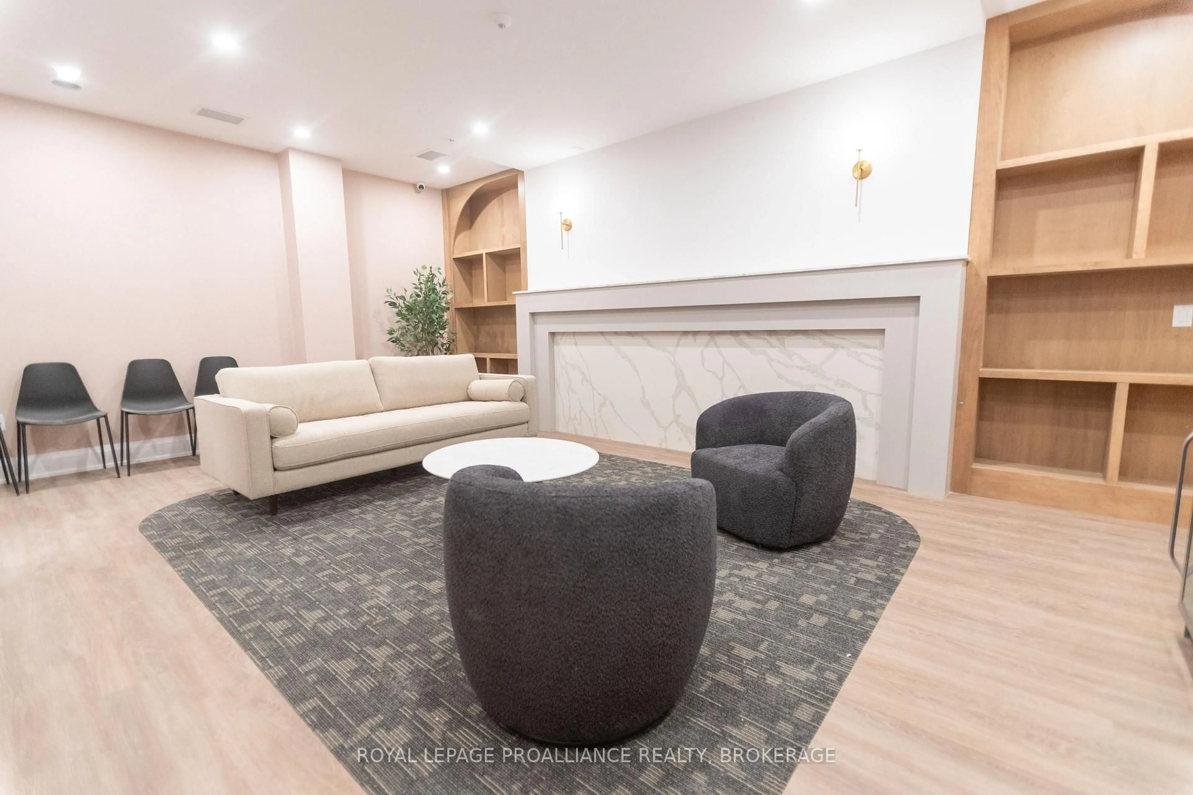 Unknown for 223 Princess St #315, Kingston Ontario K7L 1B3