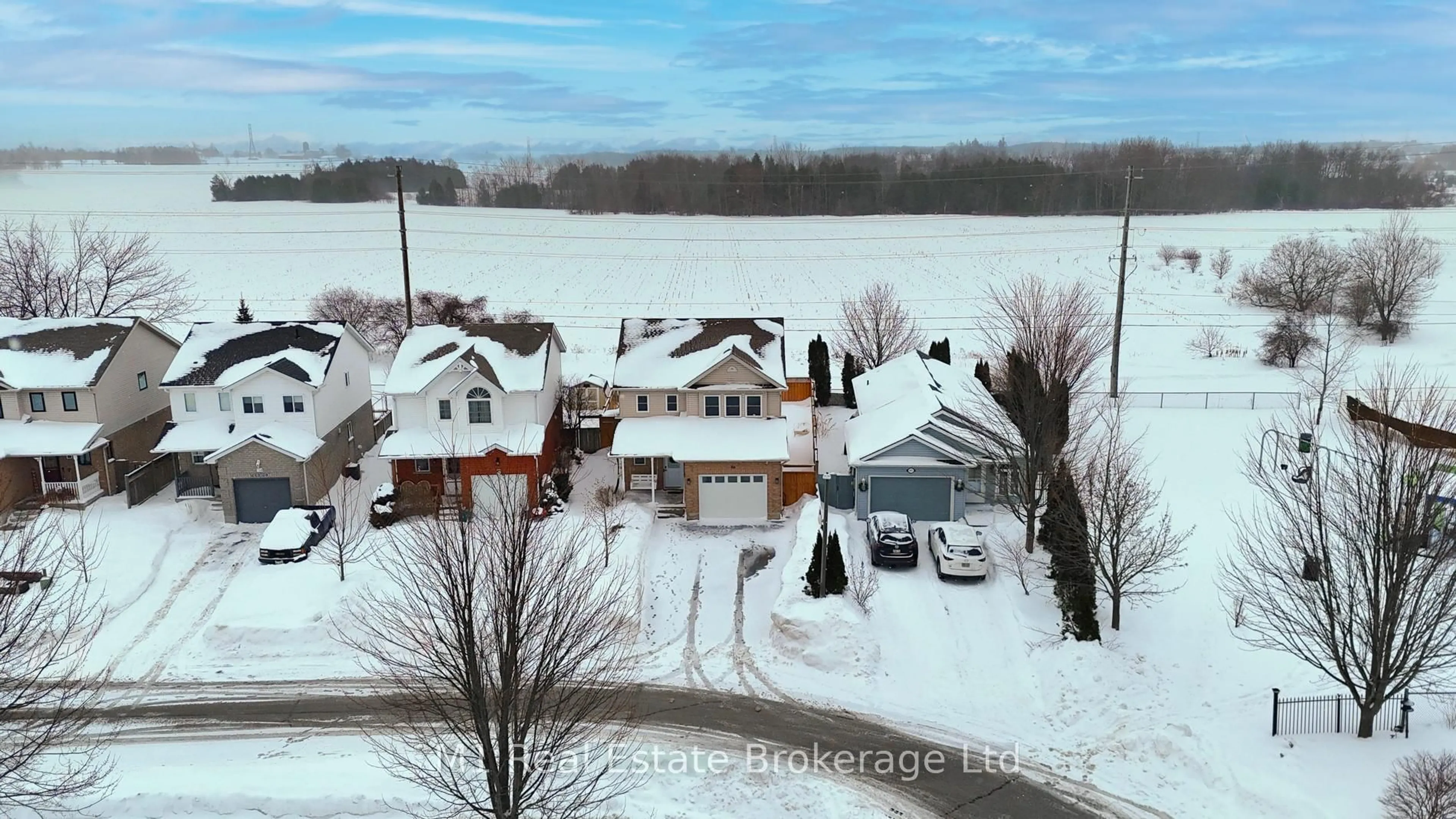 A pic from outside/outdoor area/front of a property/back of a property/a pic from drone, water/lake/river/ocean view for 66 MILLIGAN St, Centre Wellington Ontario N1M 3S5