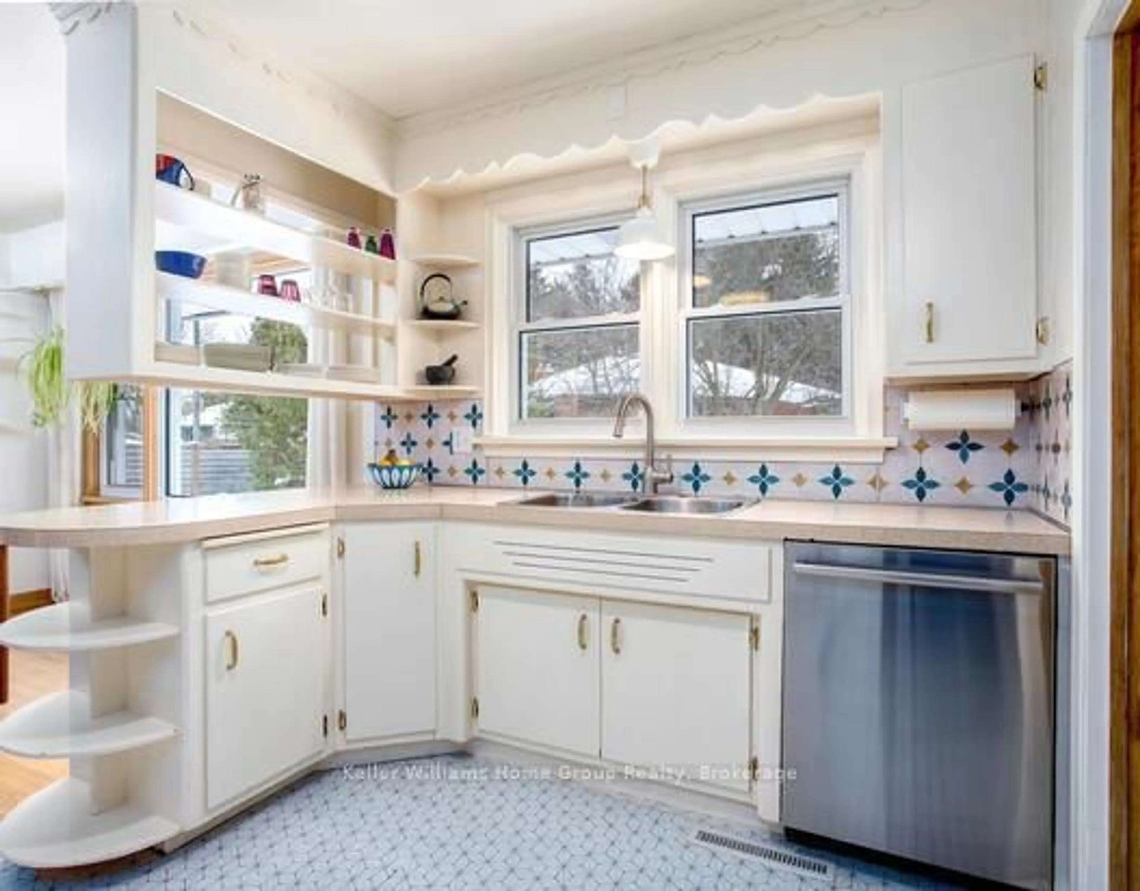 Unknown for 15 GLADSTONE Ave, Guelph Ontario N1E 1L7